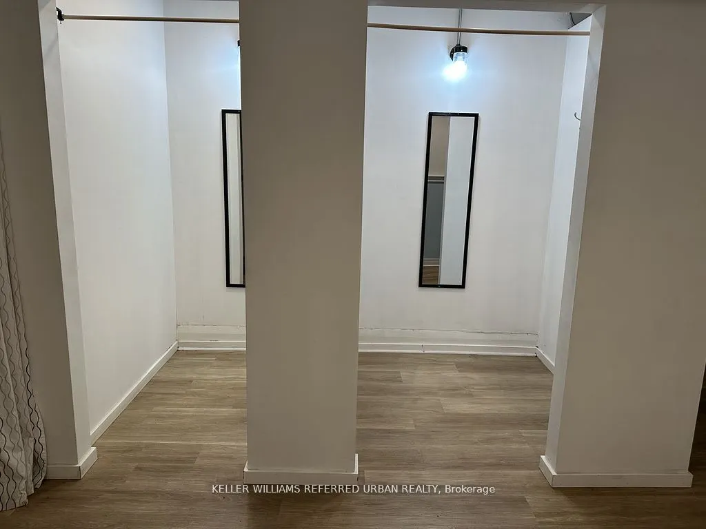 1005 Bloor Street W, #Main