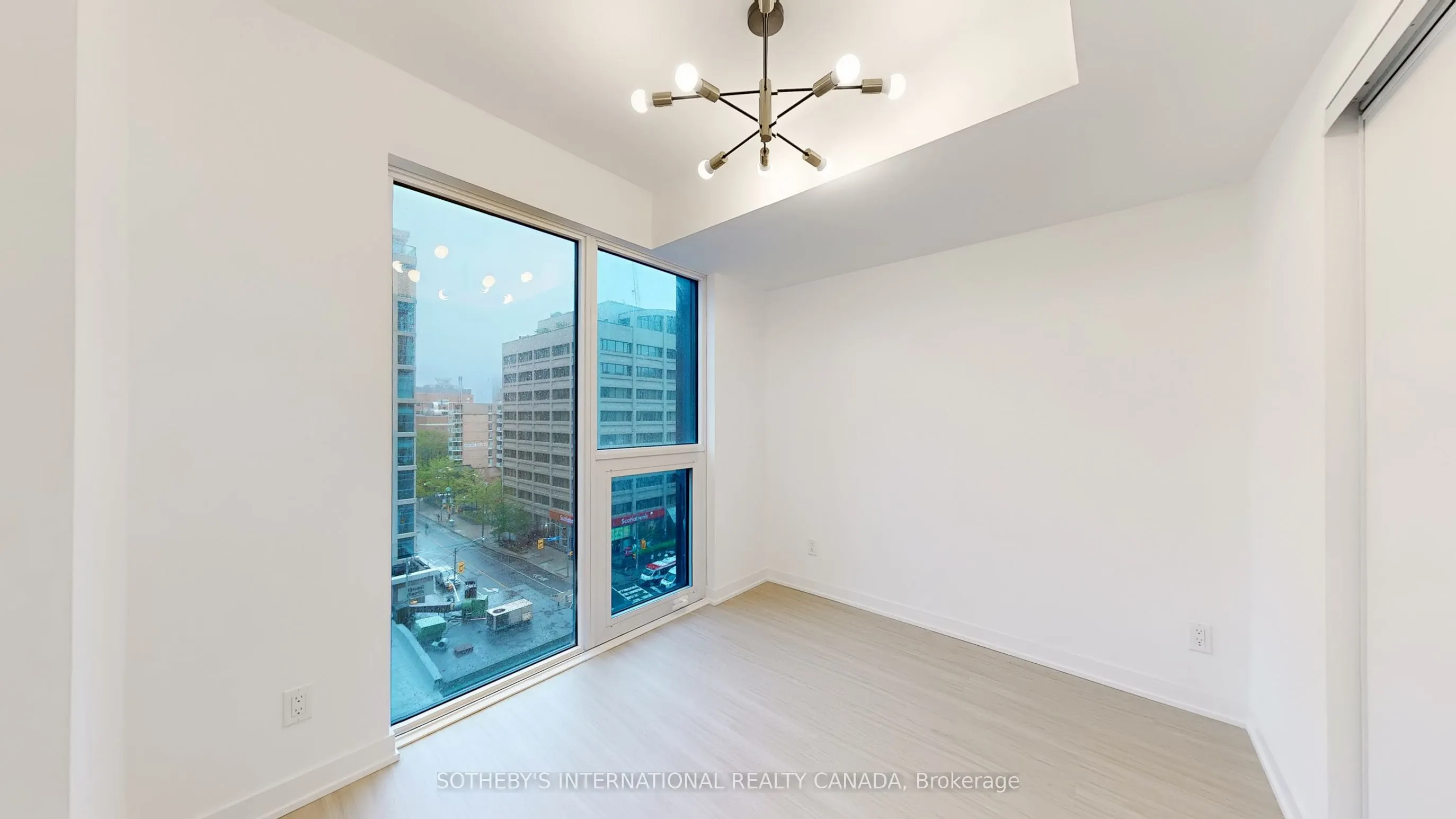 8 Wellesley Street W, #707