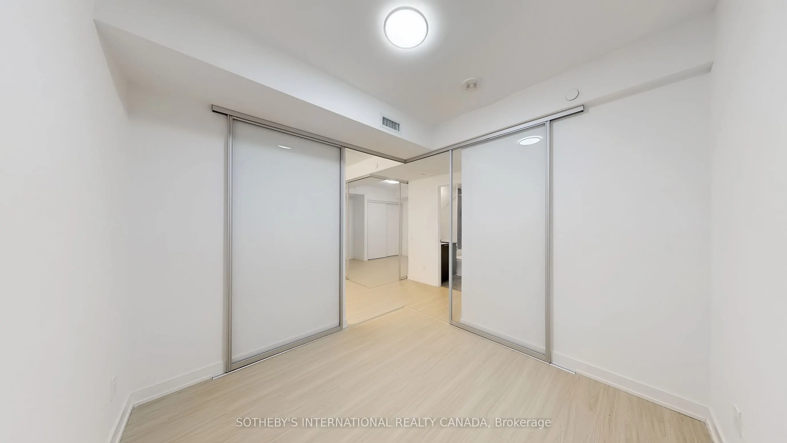 8 Wellesley Street W, #707
