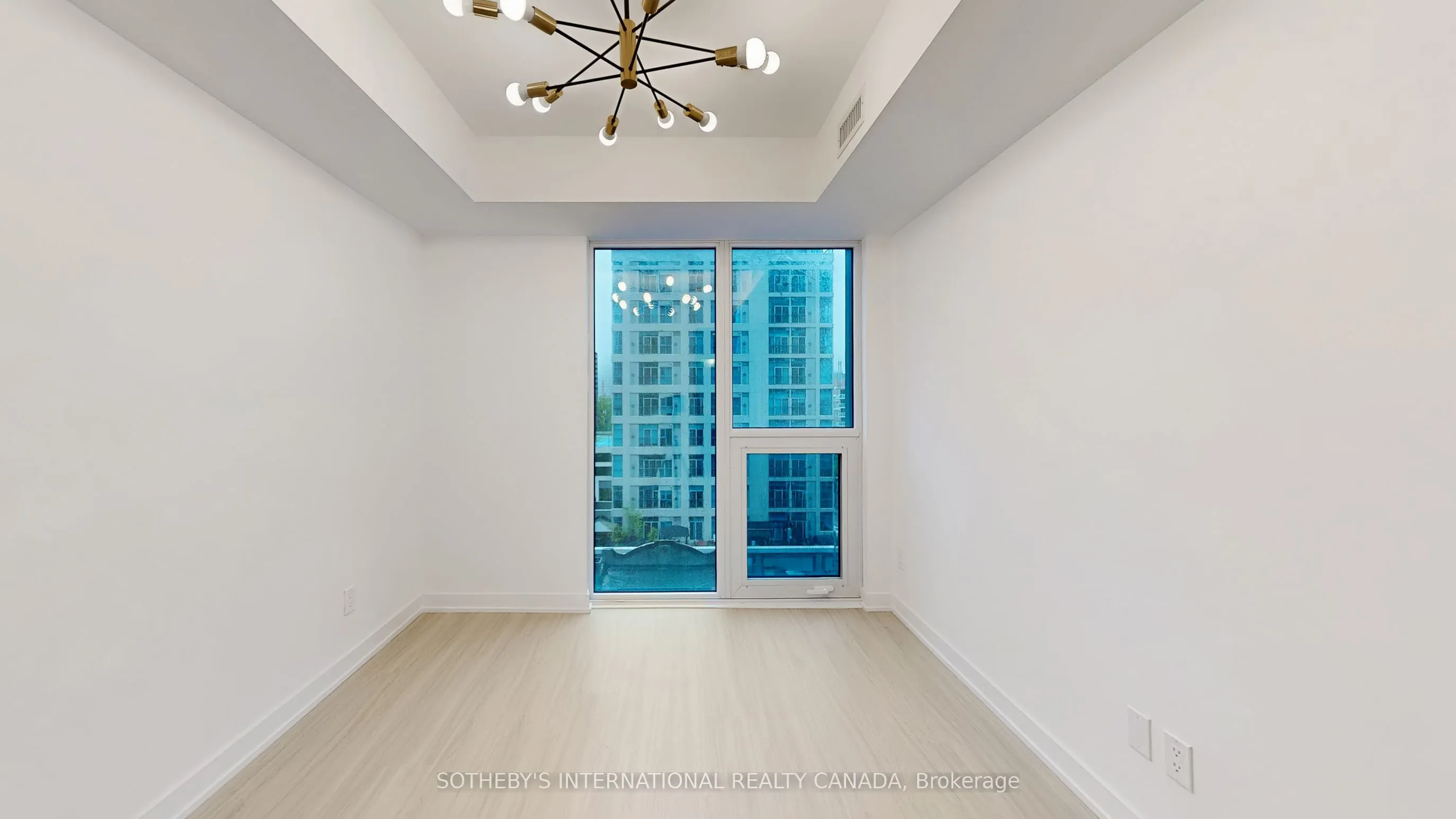 8 Wellesley Street W, #707