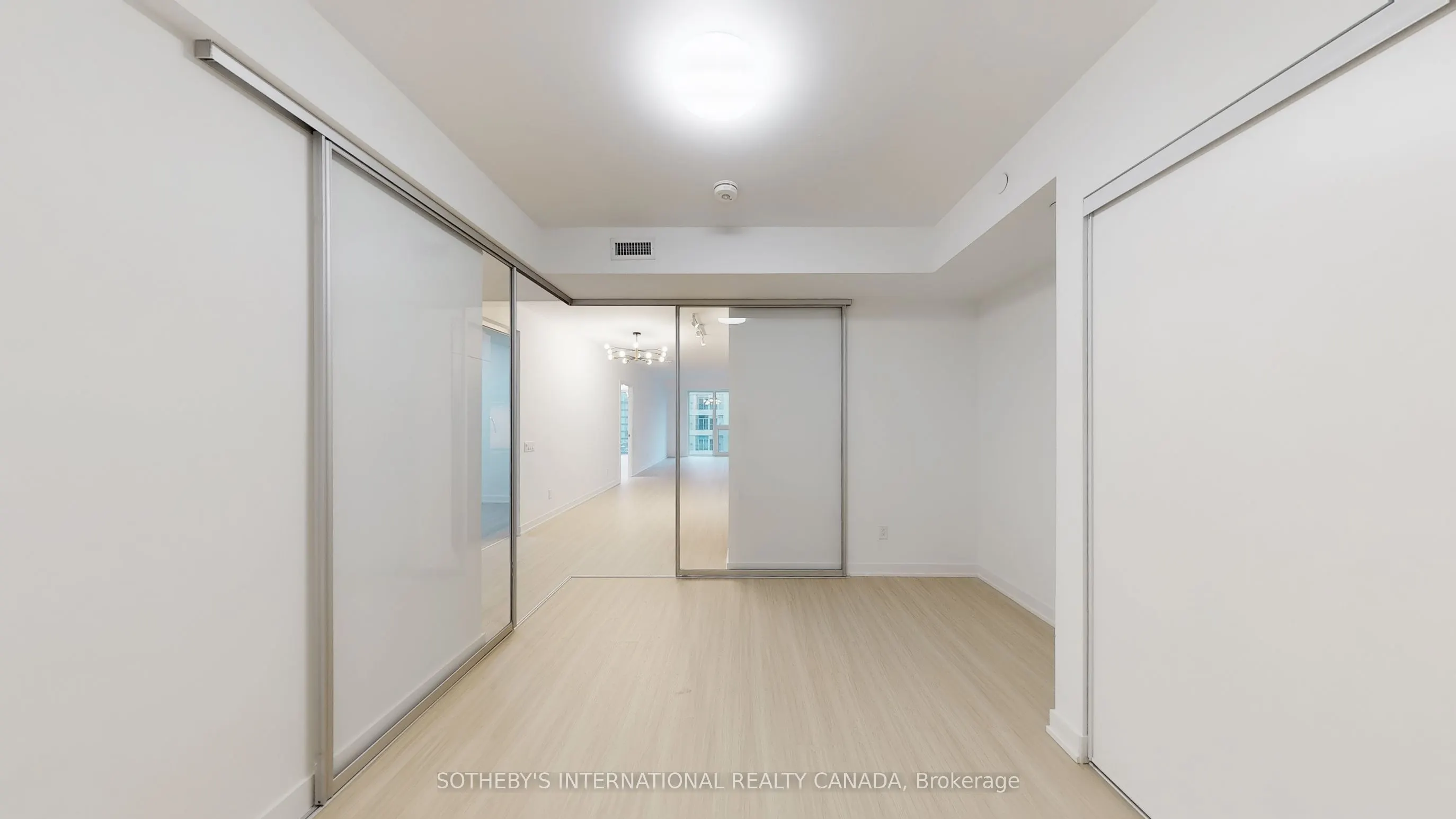 8 Wellesley Street W, #707