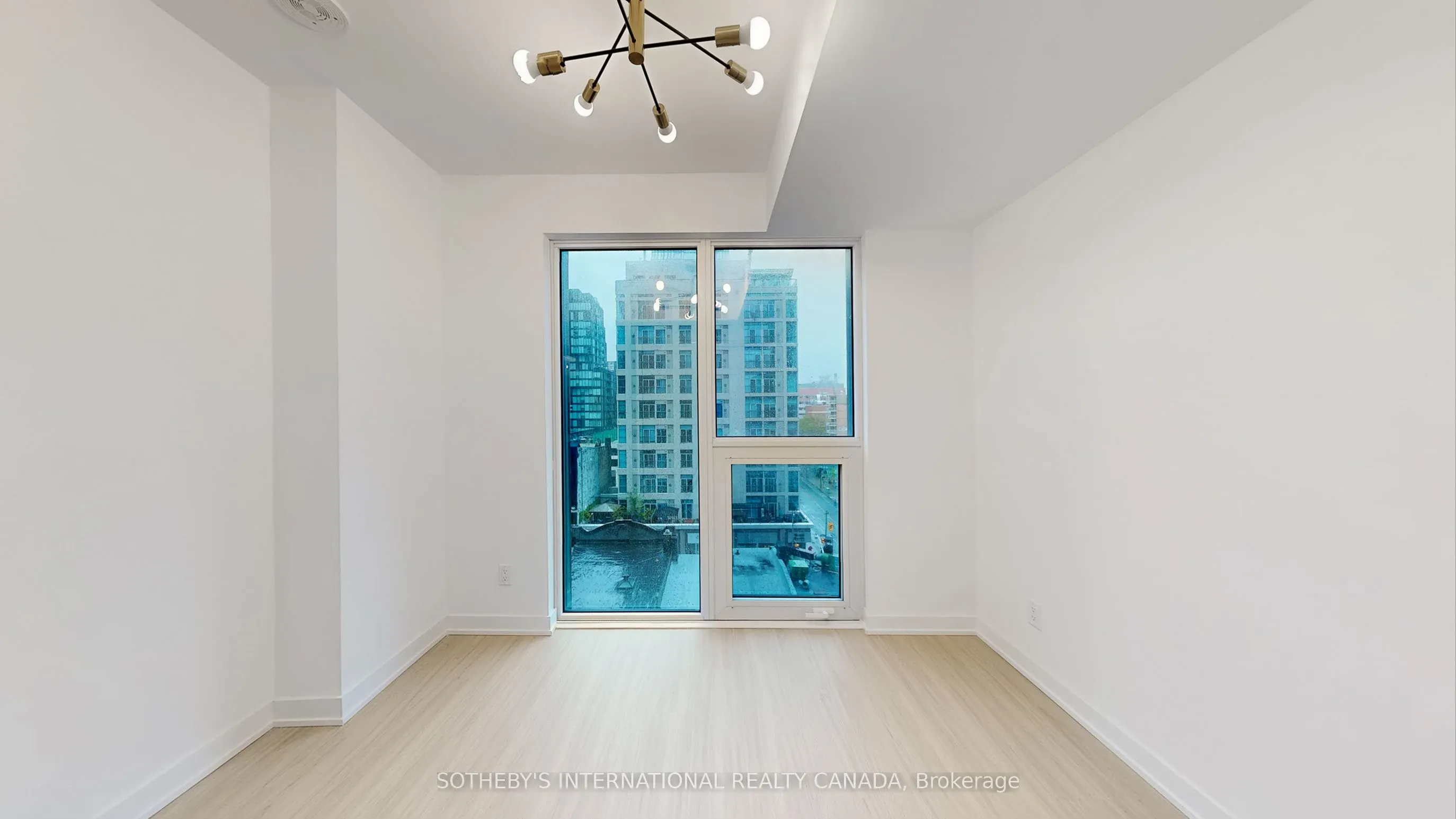 8 Wellesley Street W, #707