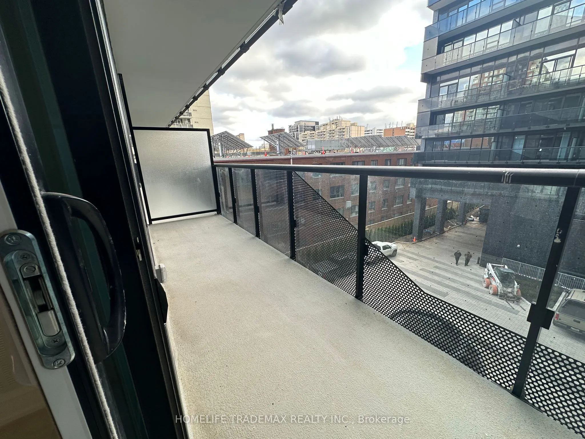 117 Broadway Avenue, #416