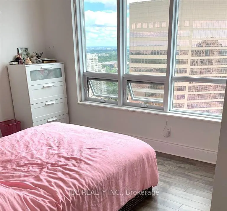 25 Greenview Avenue, #Ph26