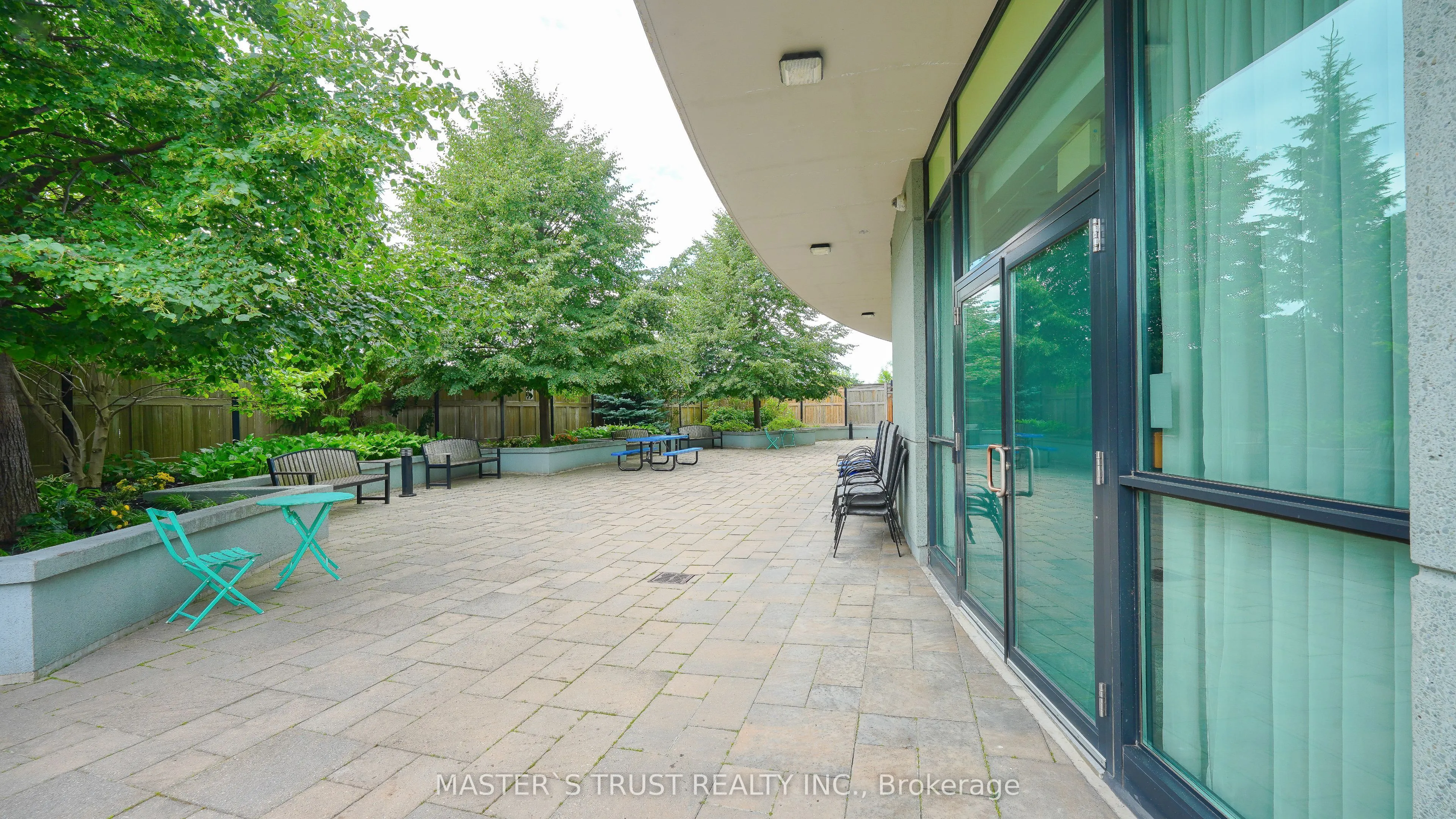 5740 Yonge Street, #501