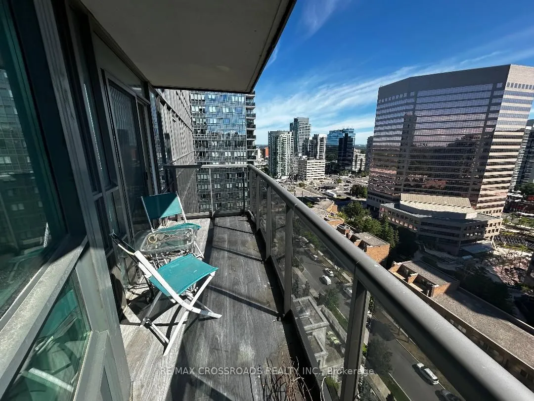 15 Greenview Avenue, #1814