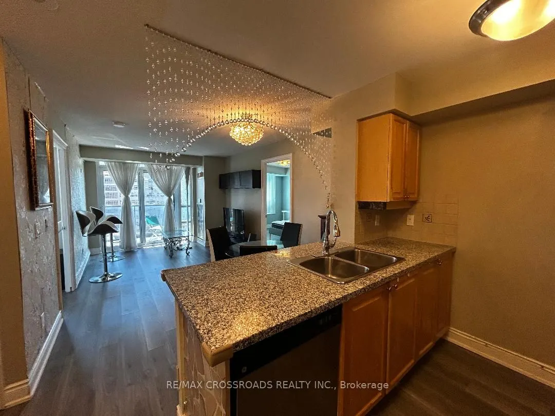 15 Greenview Avenue, #1814