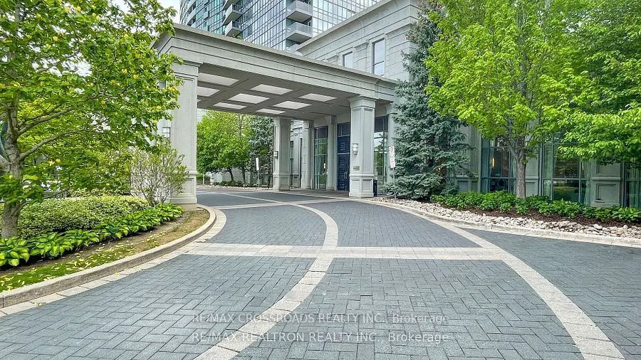 15 Greenview Avenue, #1814