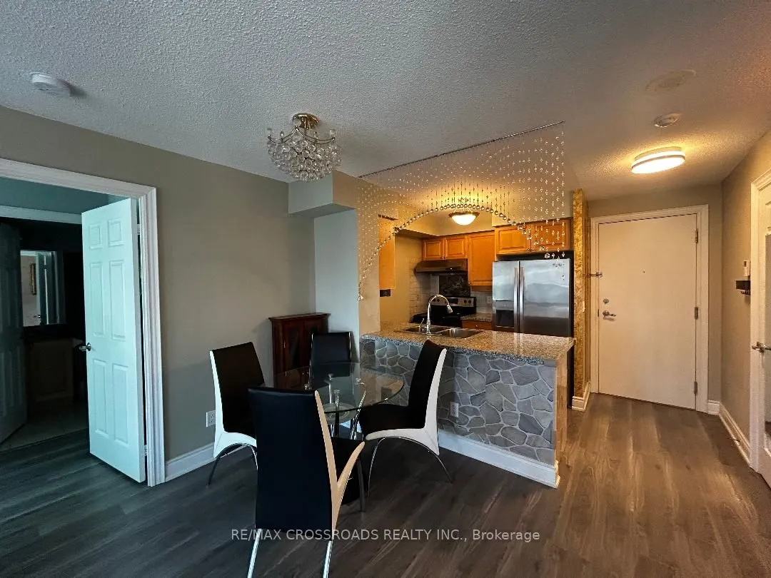 15 Greenview Avenue, #1814
