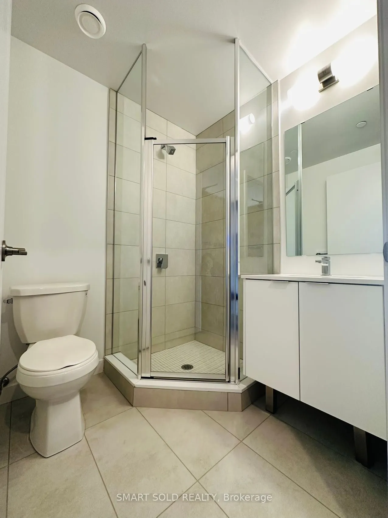 8 Tippett Road, #1608