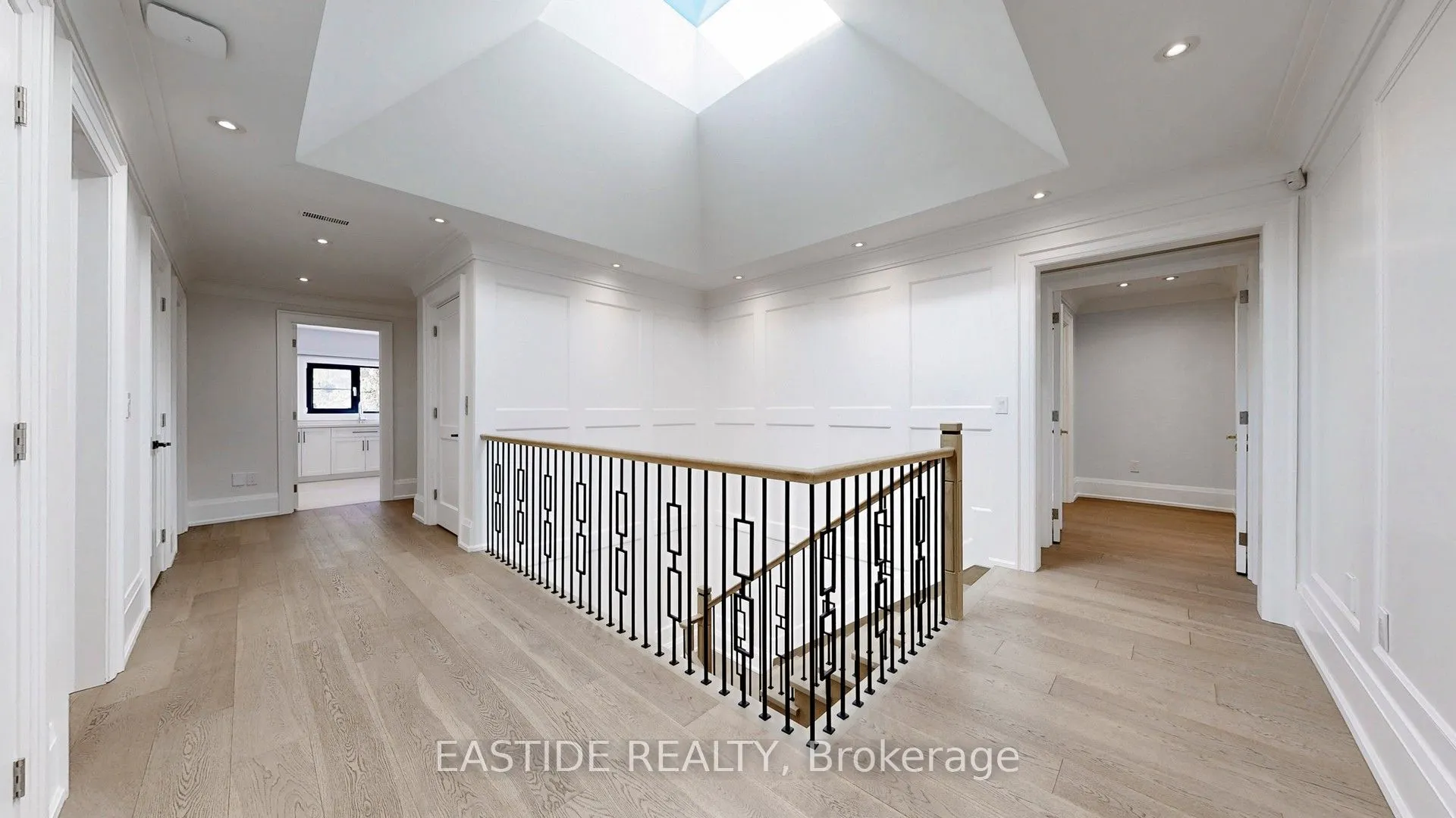 1 Ennismore Place