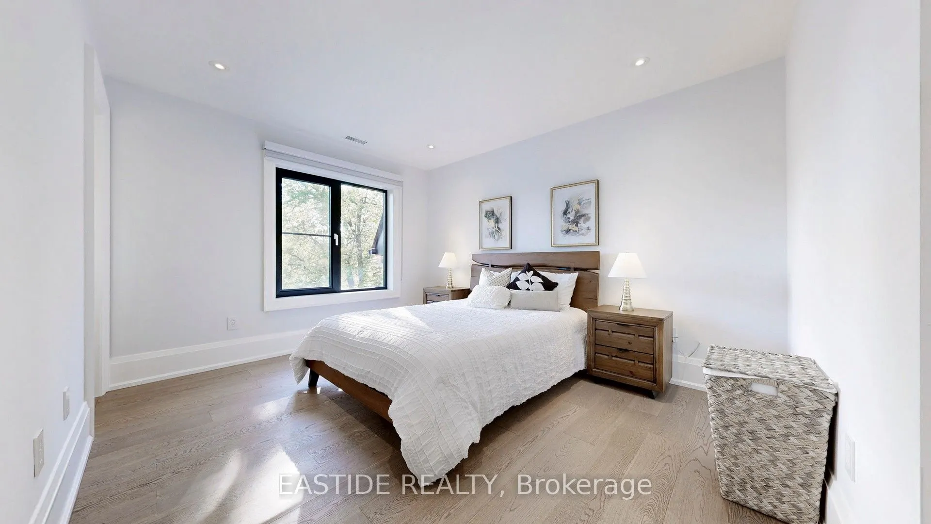 1 Ennismore Place