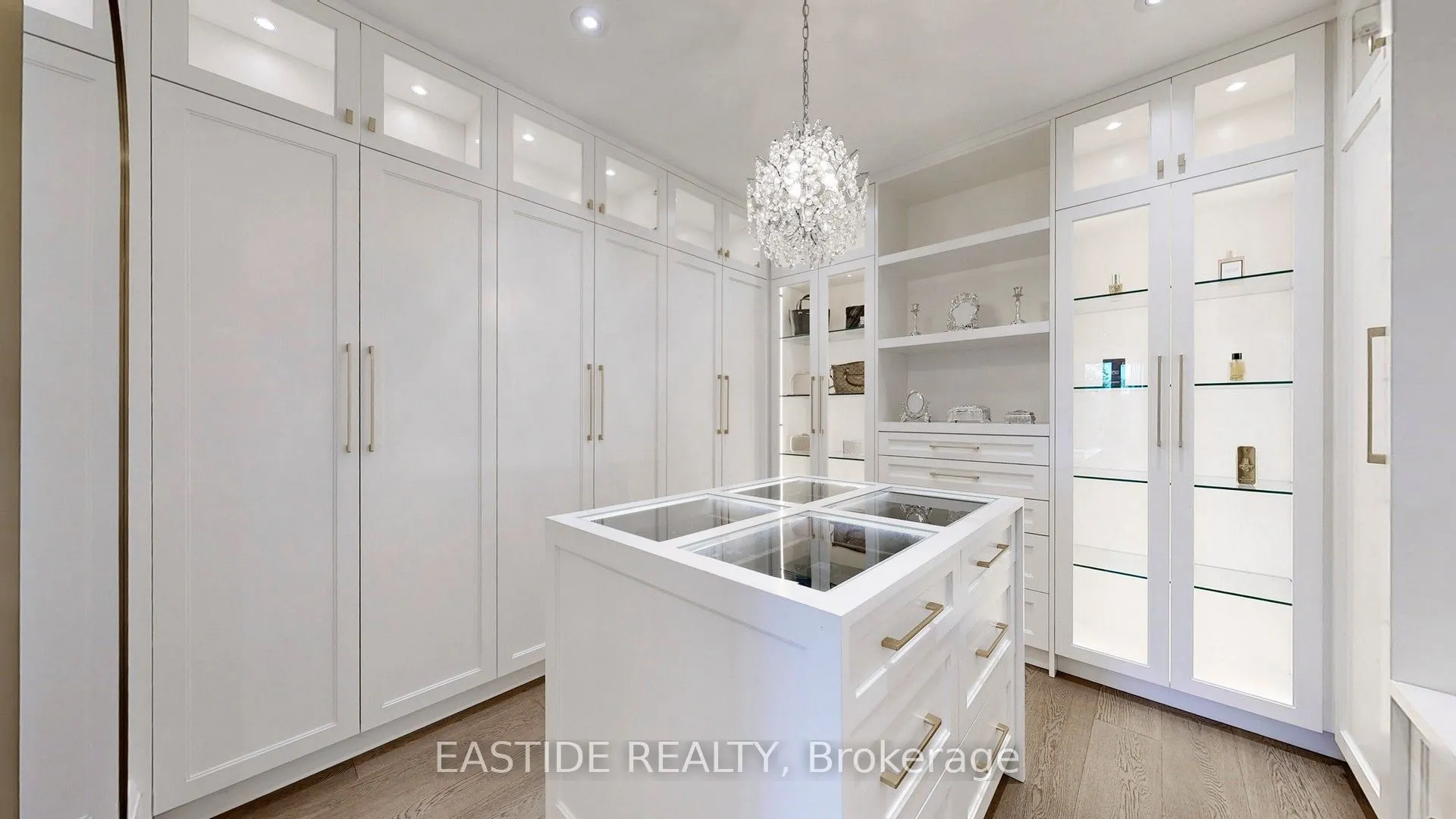 1 Ennismore Place