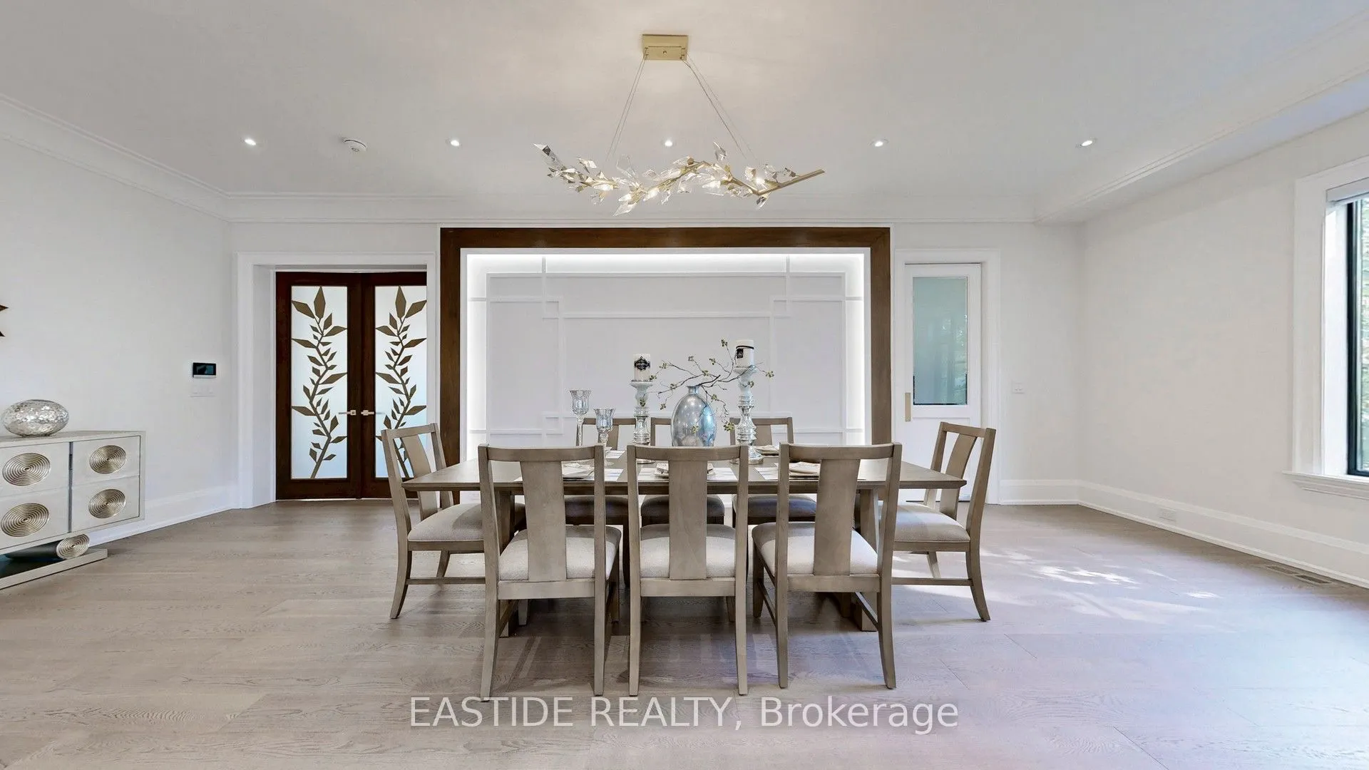 1 Ennismore Place