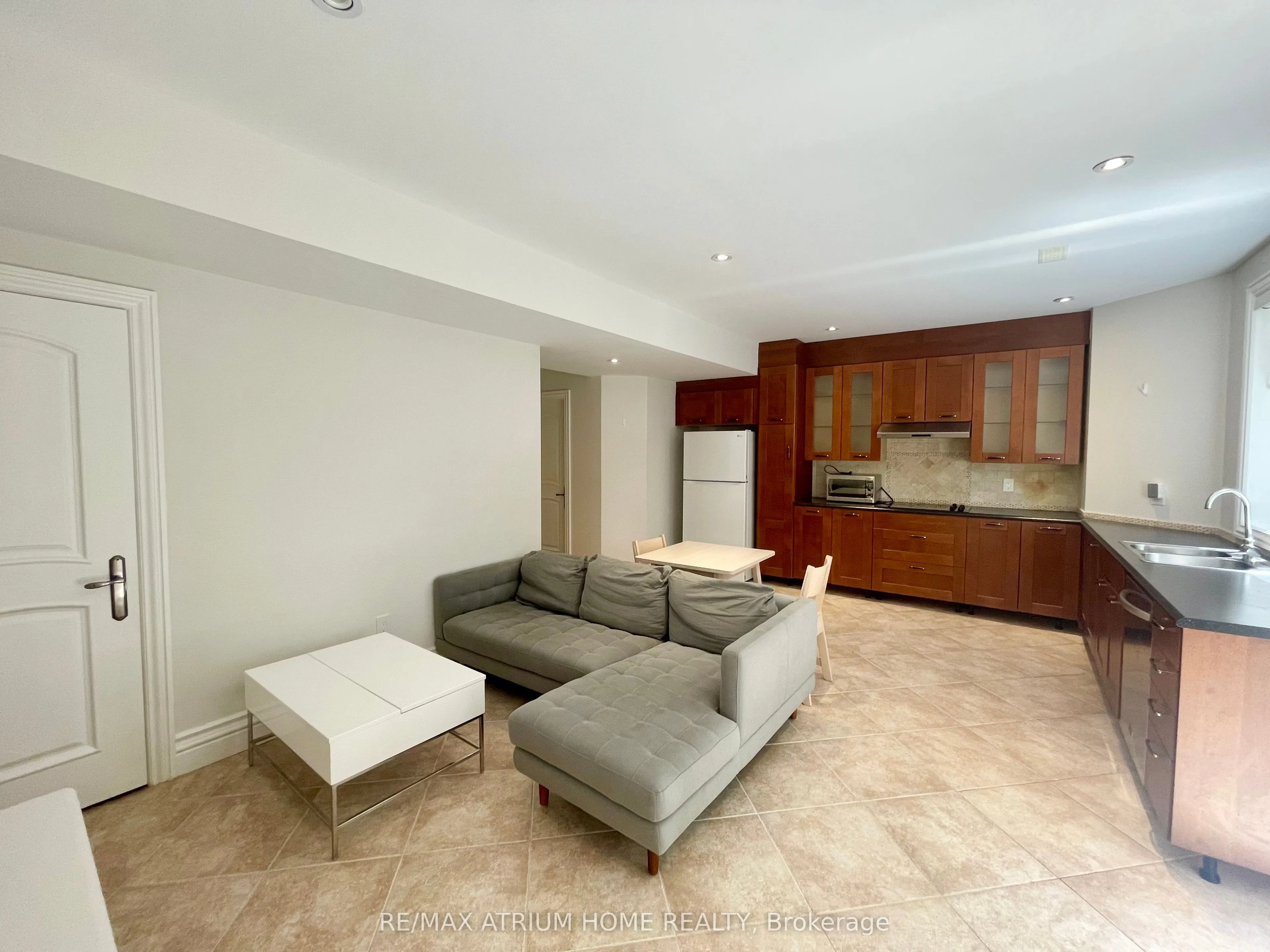 185 Parkview Avenue