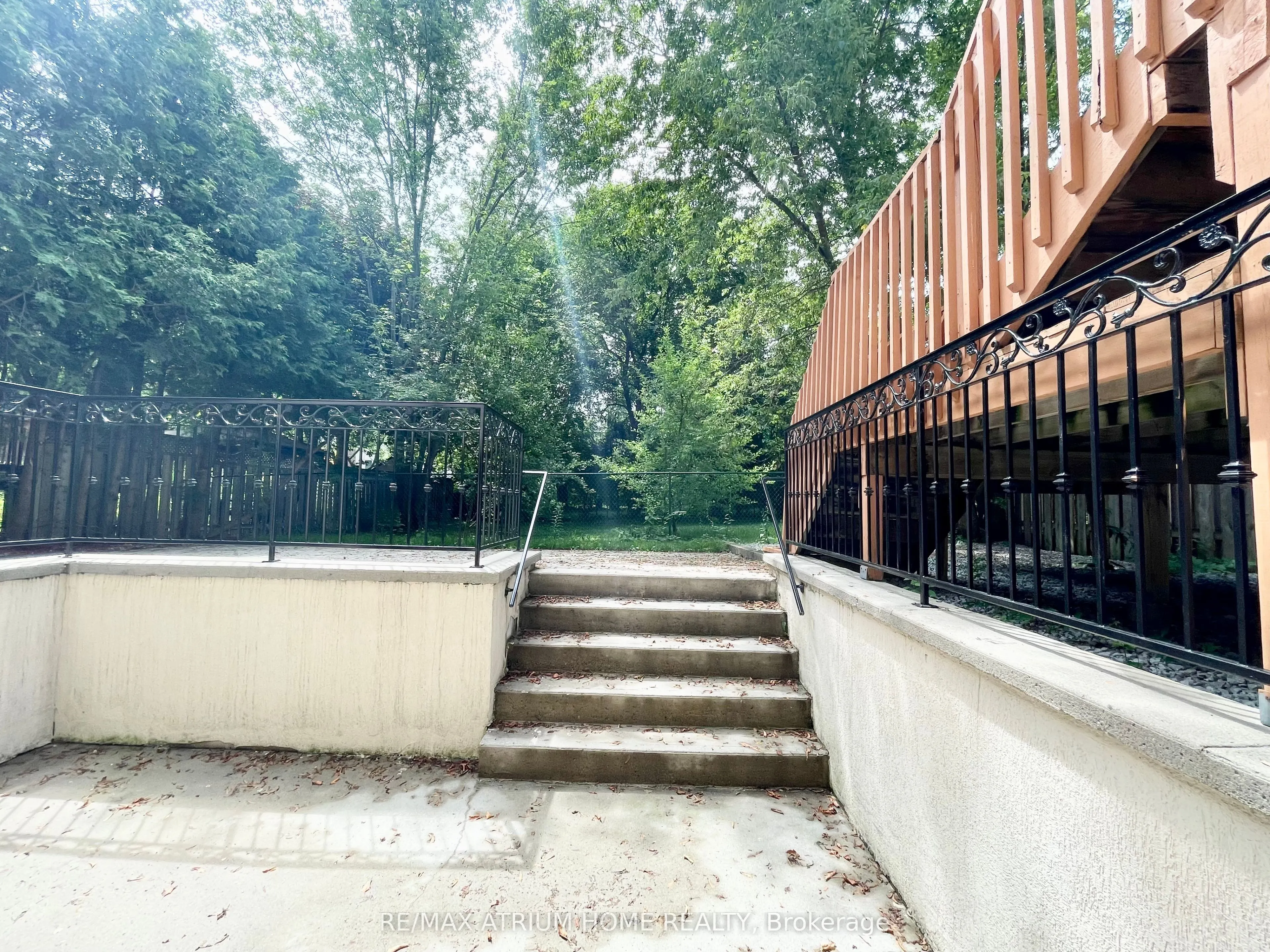 185 Parkview Avenue
