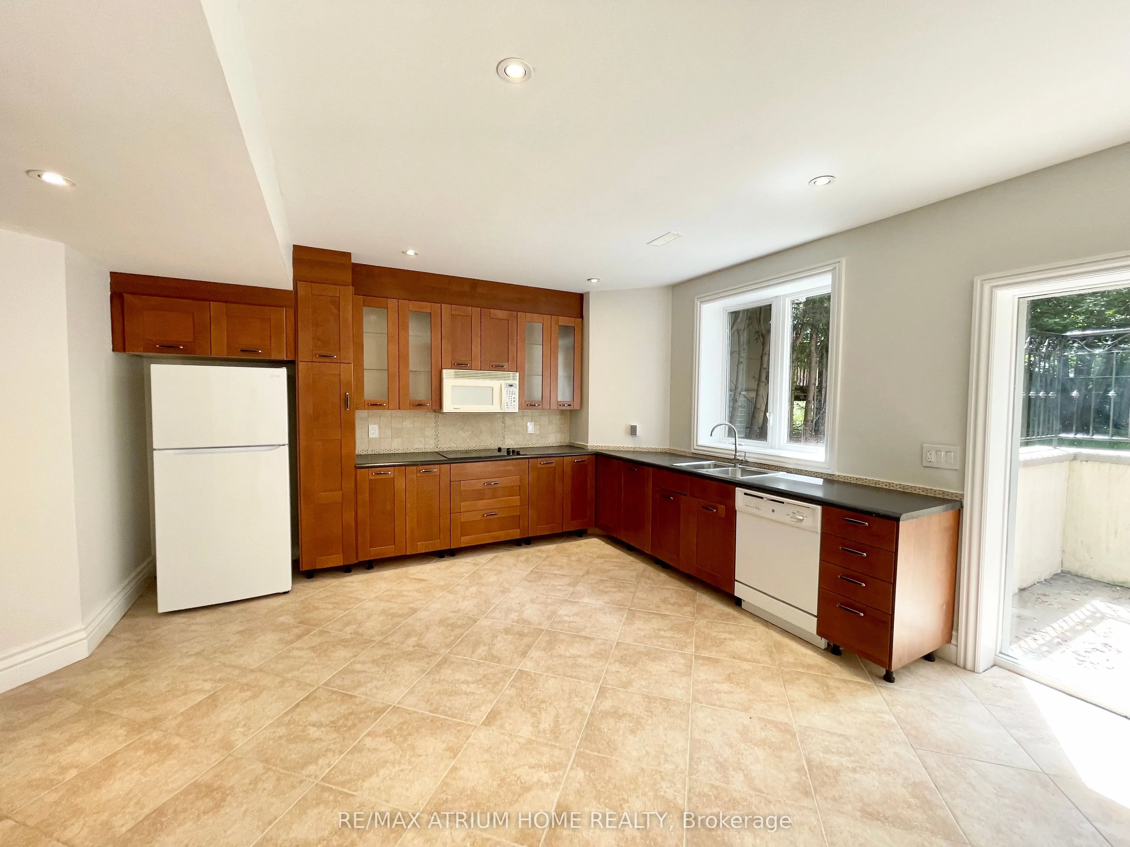185 Parkview Avenue
