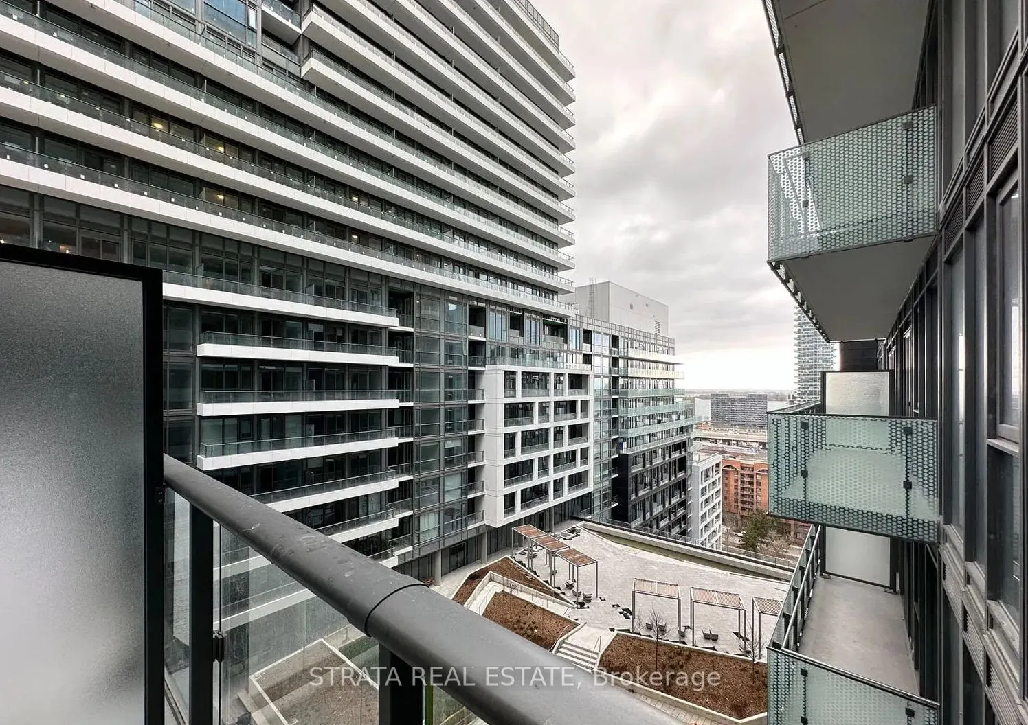 135 Lower Sherbourne St, #1733W