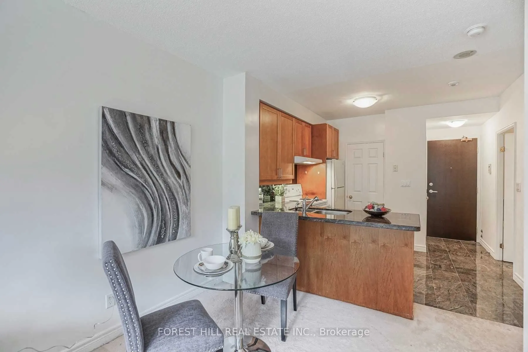 55 Bloor Street E, #605