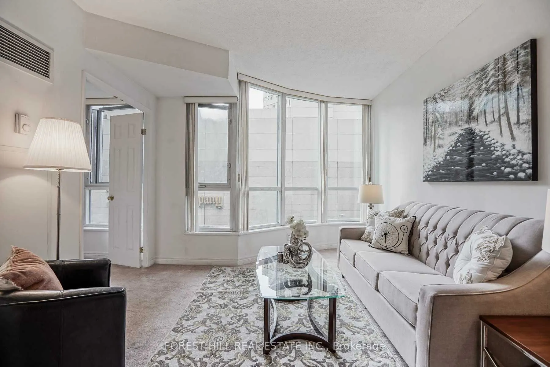 55 Bloor Street E, #605