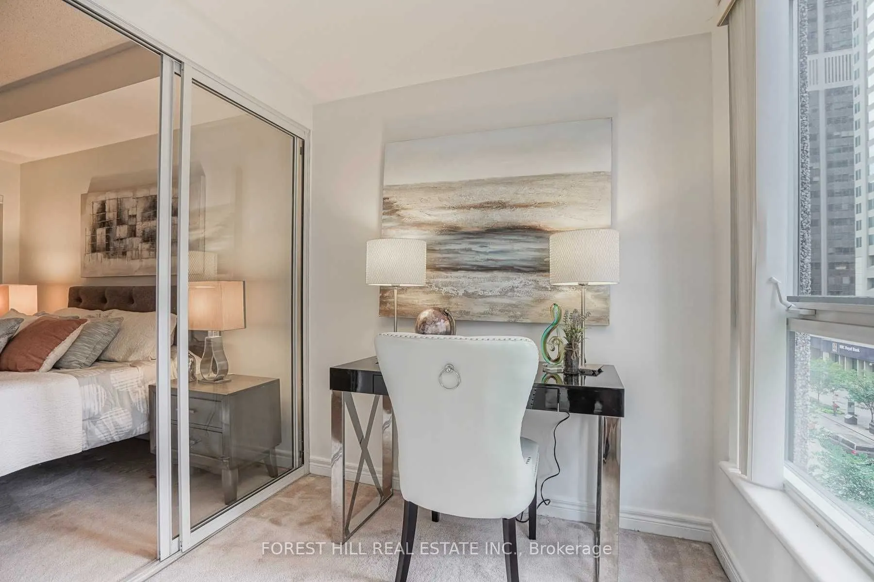 55 Bloor Street E, #605