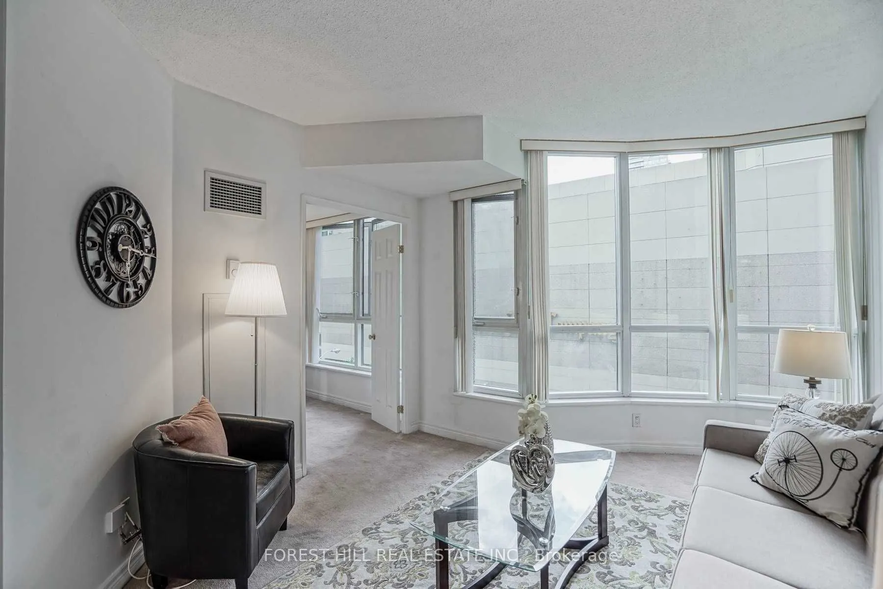 55 Bloor Street E, #605