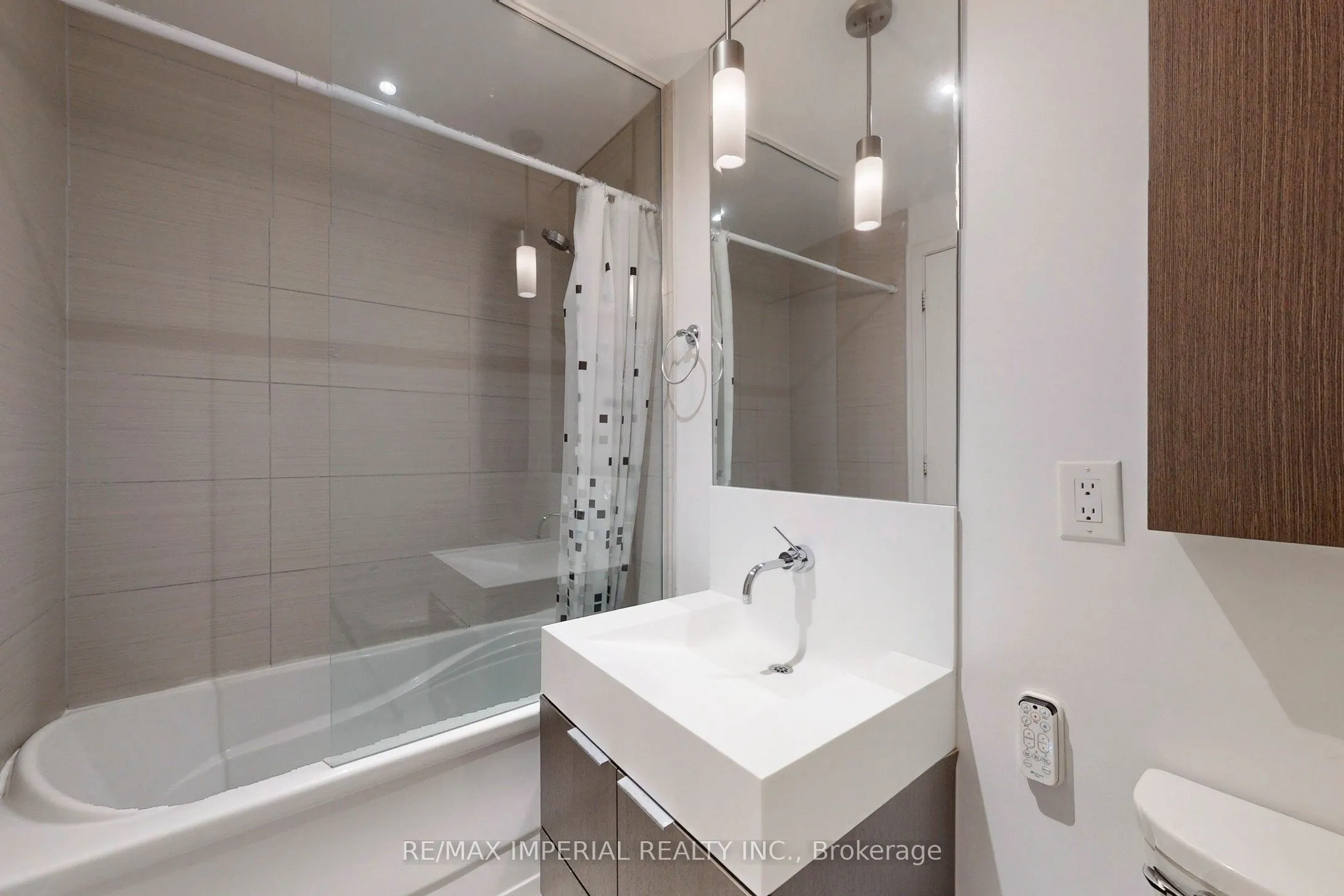 110 Charles Street E, #2308