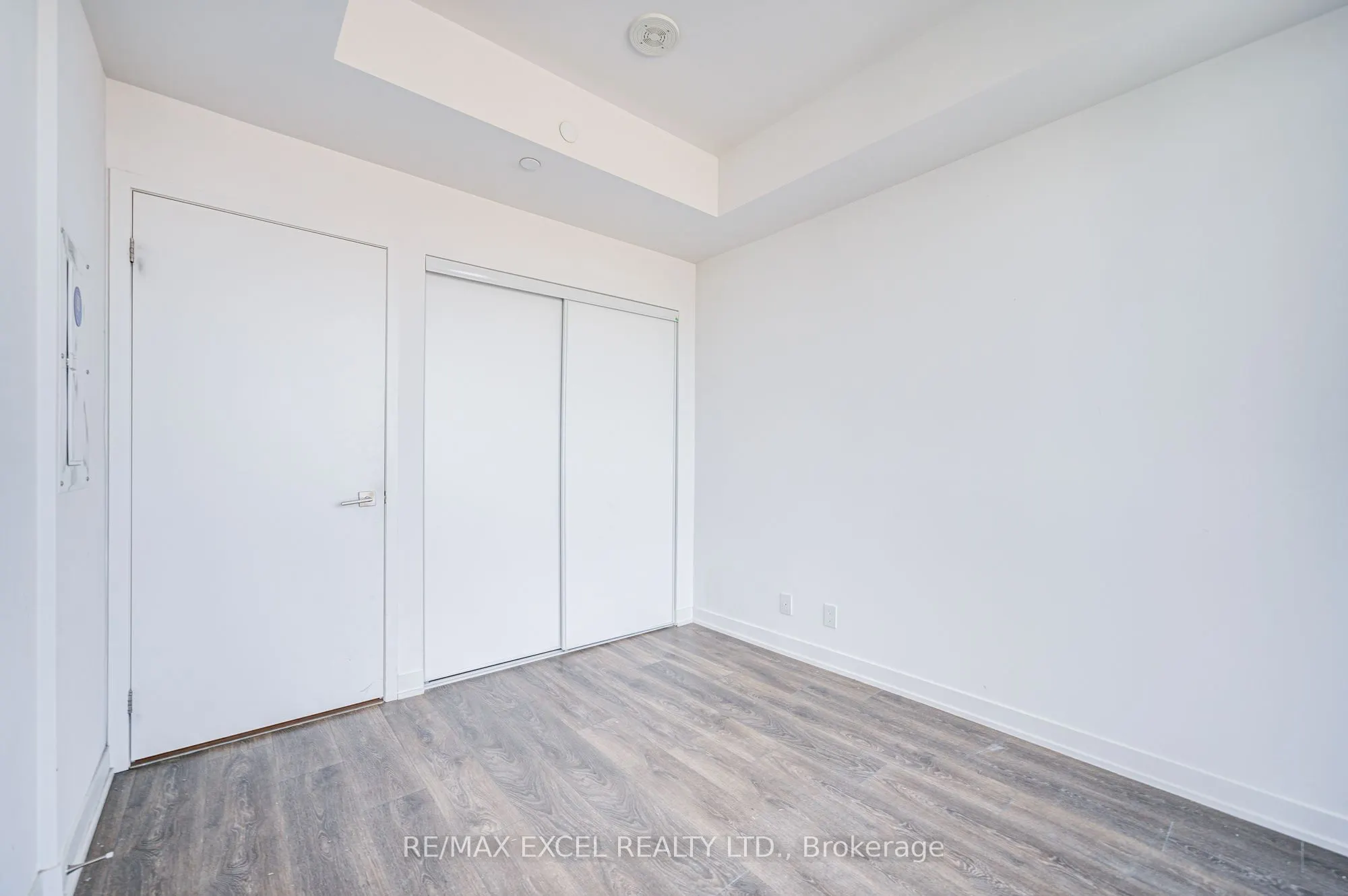 15 Holmes Avenue, #2807
