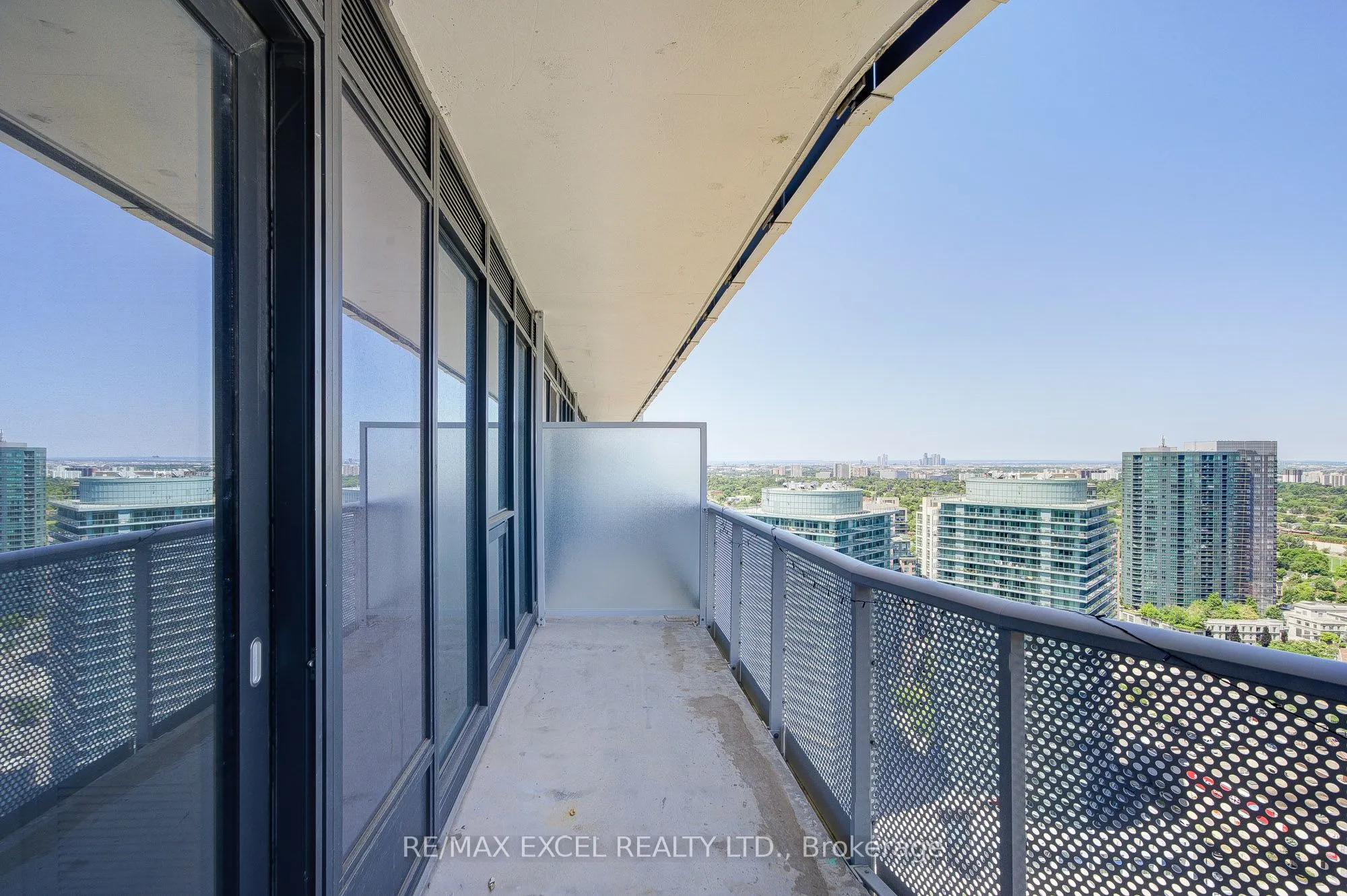 15 Holmes Avenue, #2807