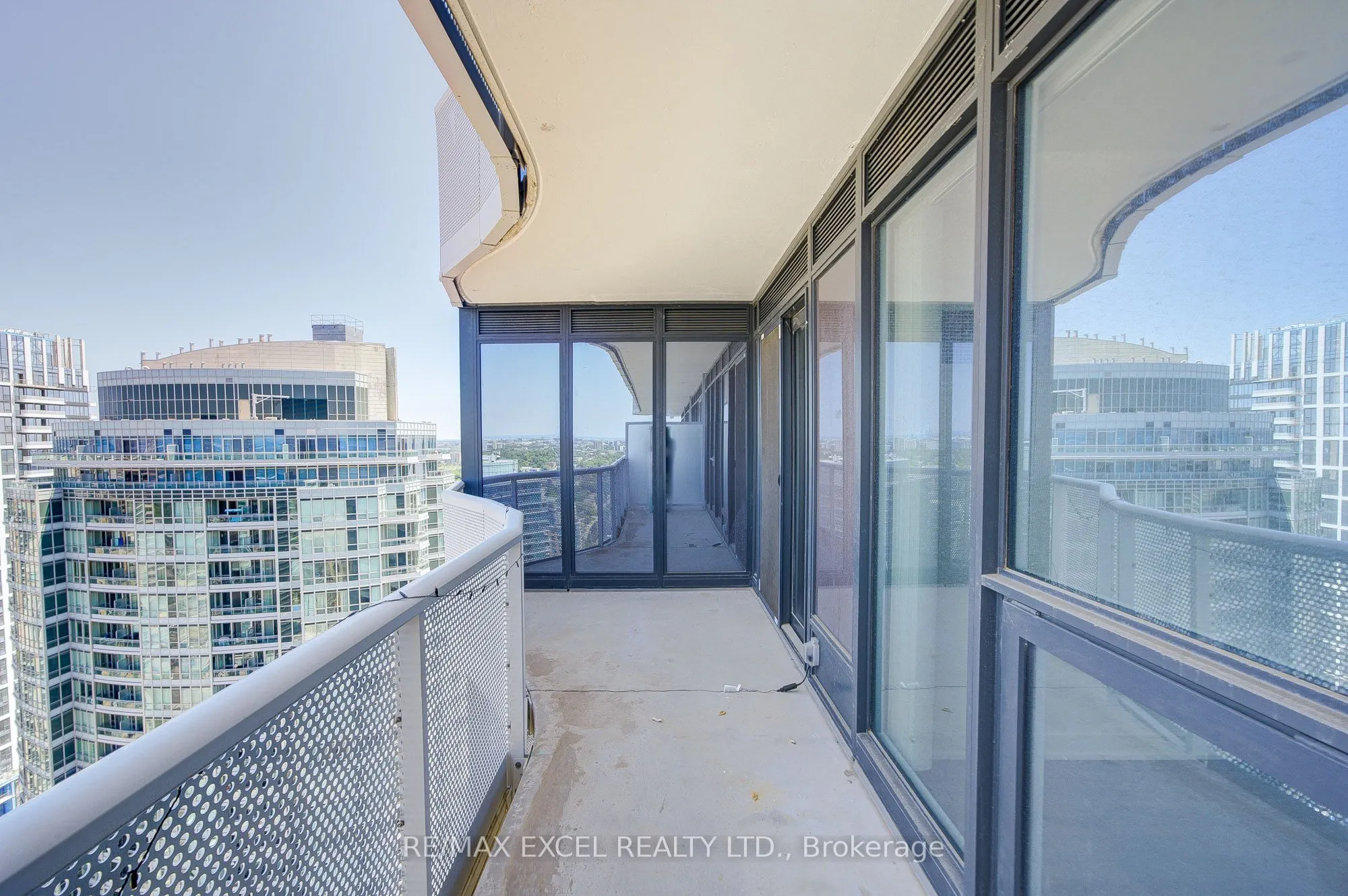 15 Holmes Avenue, #2807