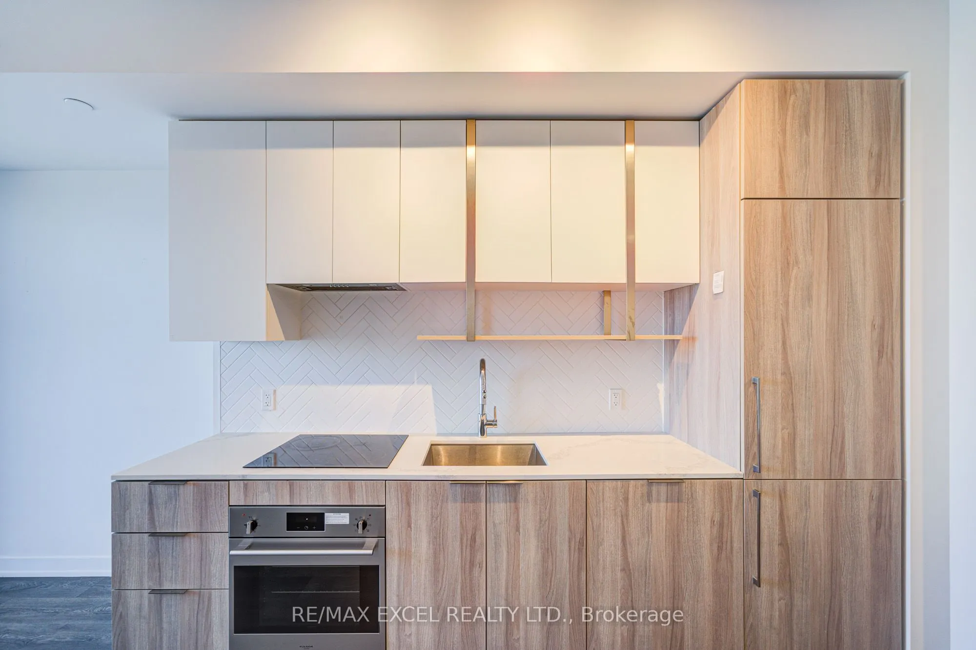 15 Holmes Avenue, #2807