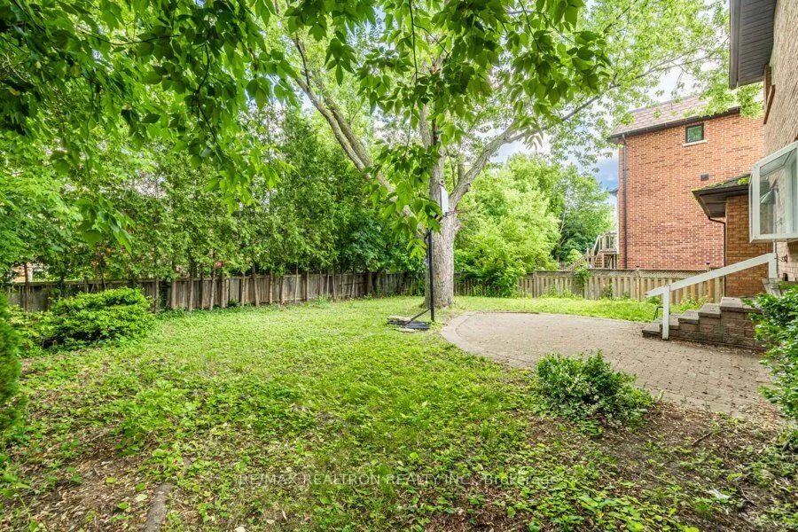 23 Lawnview Drive