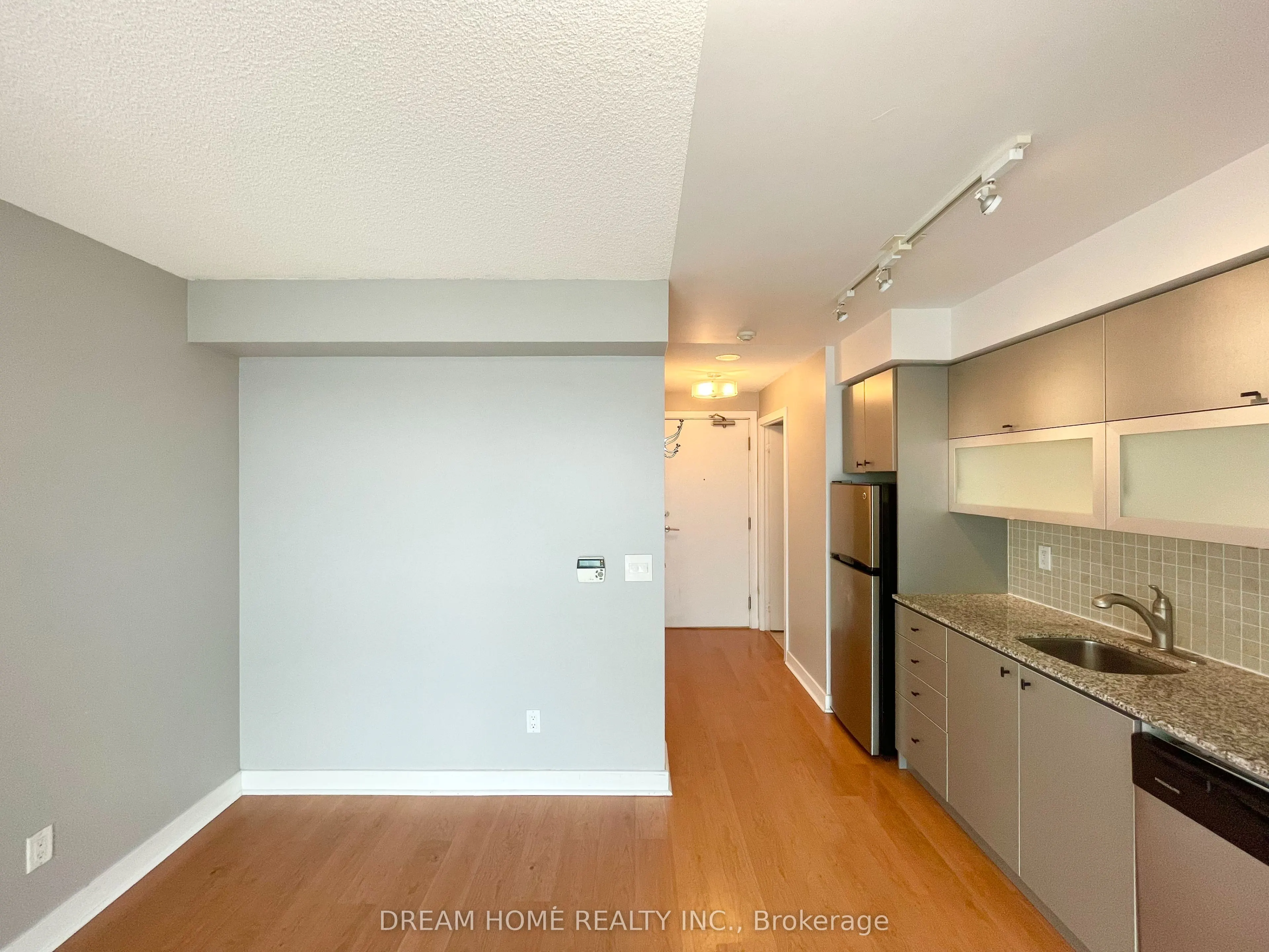100 Western Battery Road, #1812
