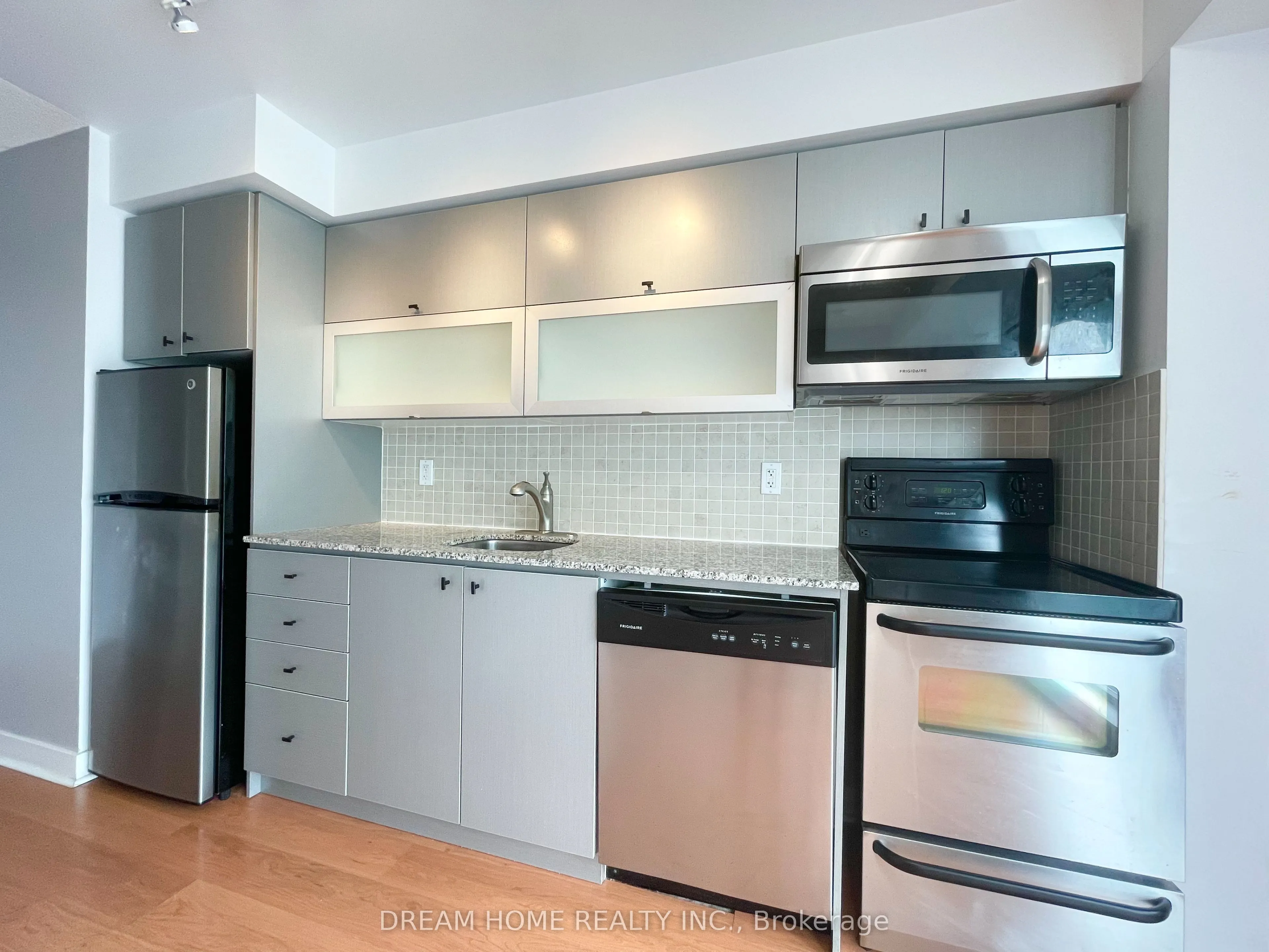 100 Western Battery Road, #1812