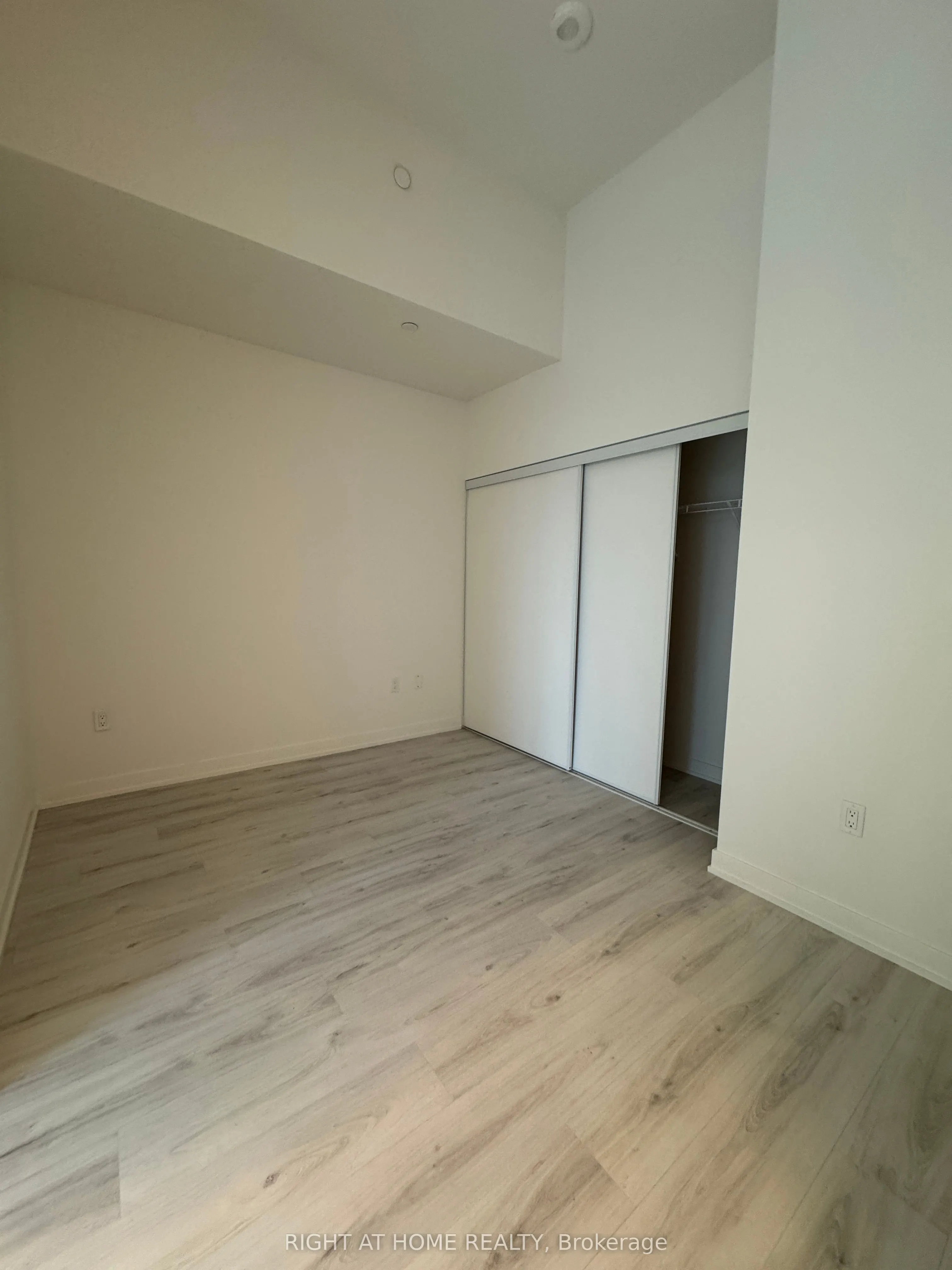 110 Broadway Avenue, #616N