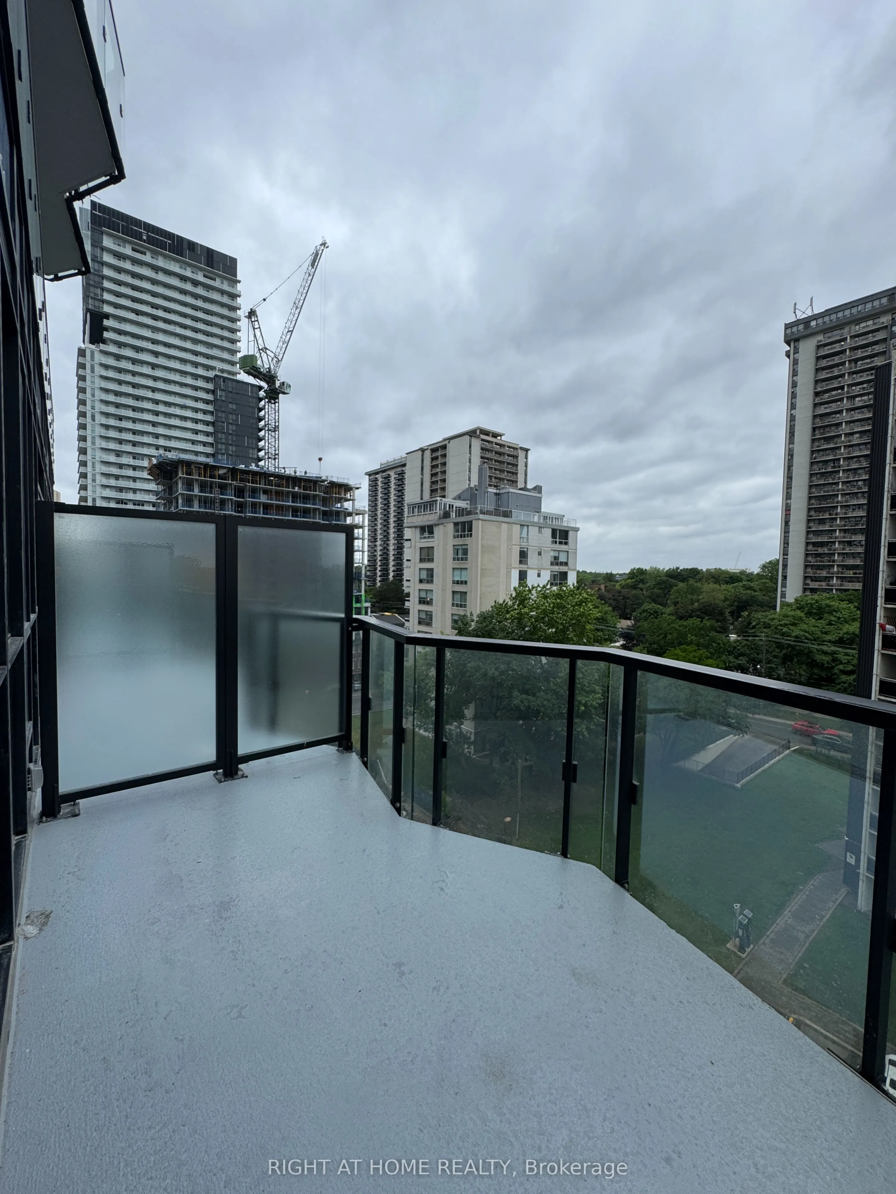 110 Broadway Avenue, #616N