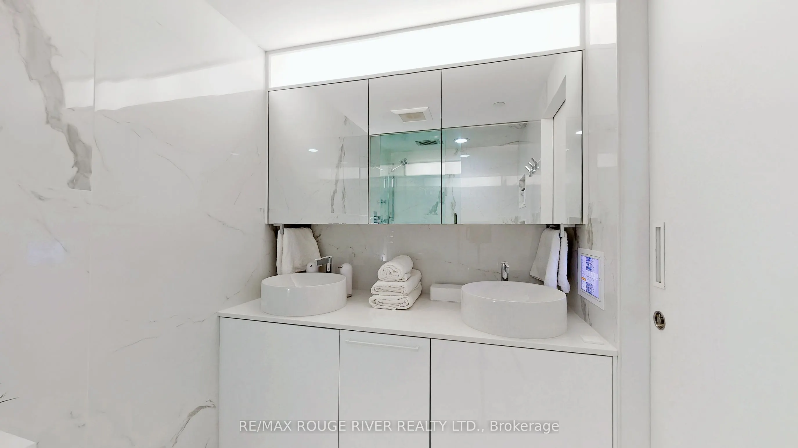 701 Sheppard Avenue W, #702