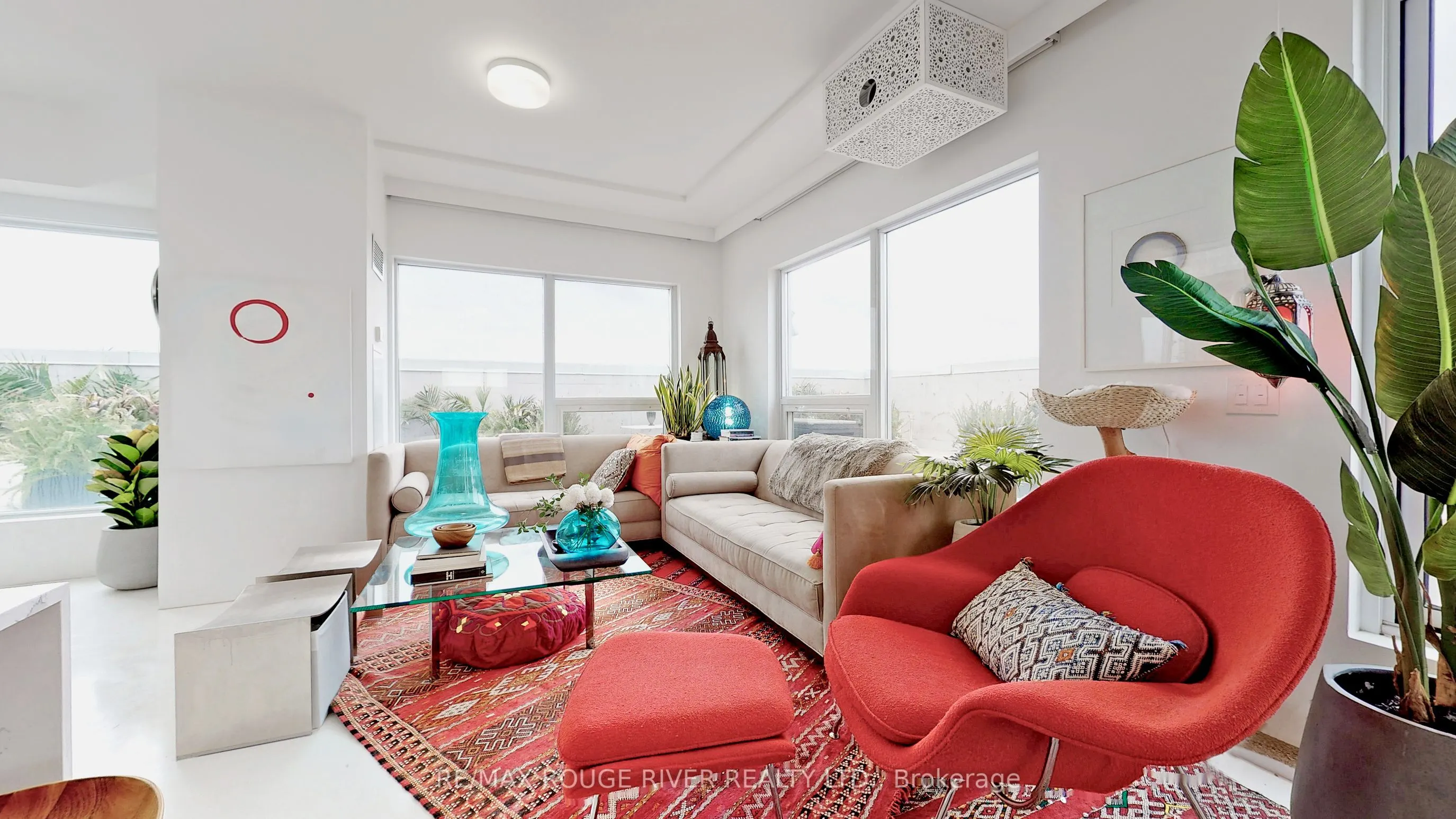 701 Sheppard Avenue W, #702