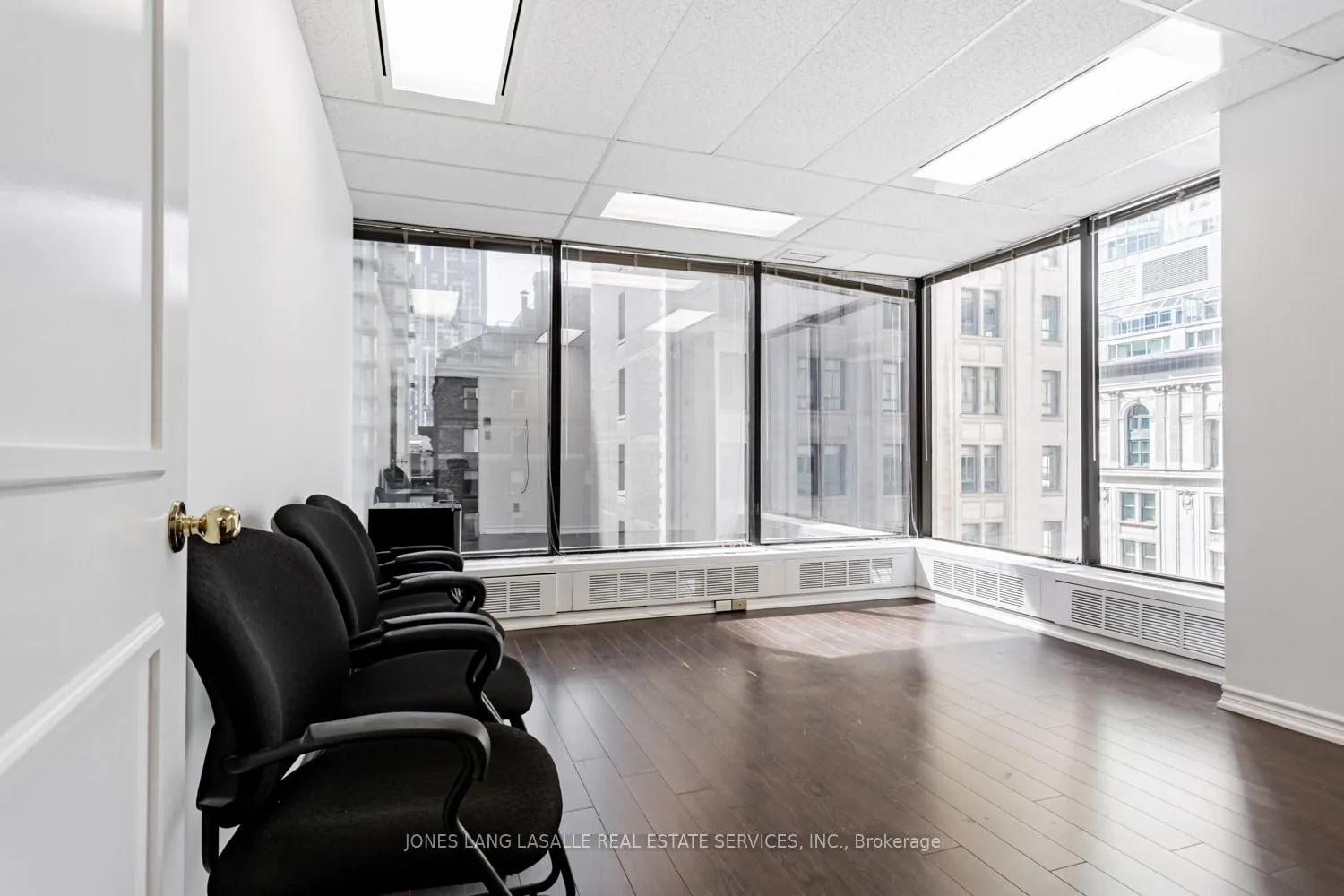 10 King Street E, #1401