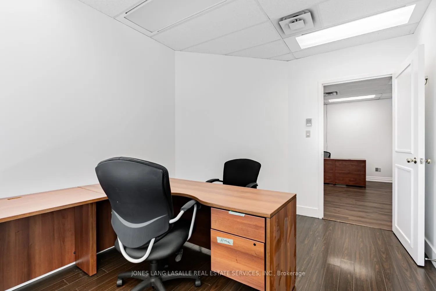 10 King Street E, #1401