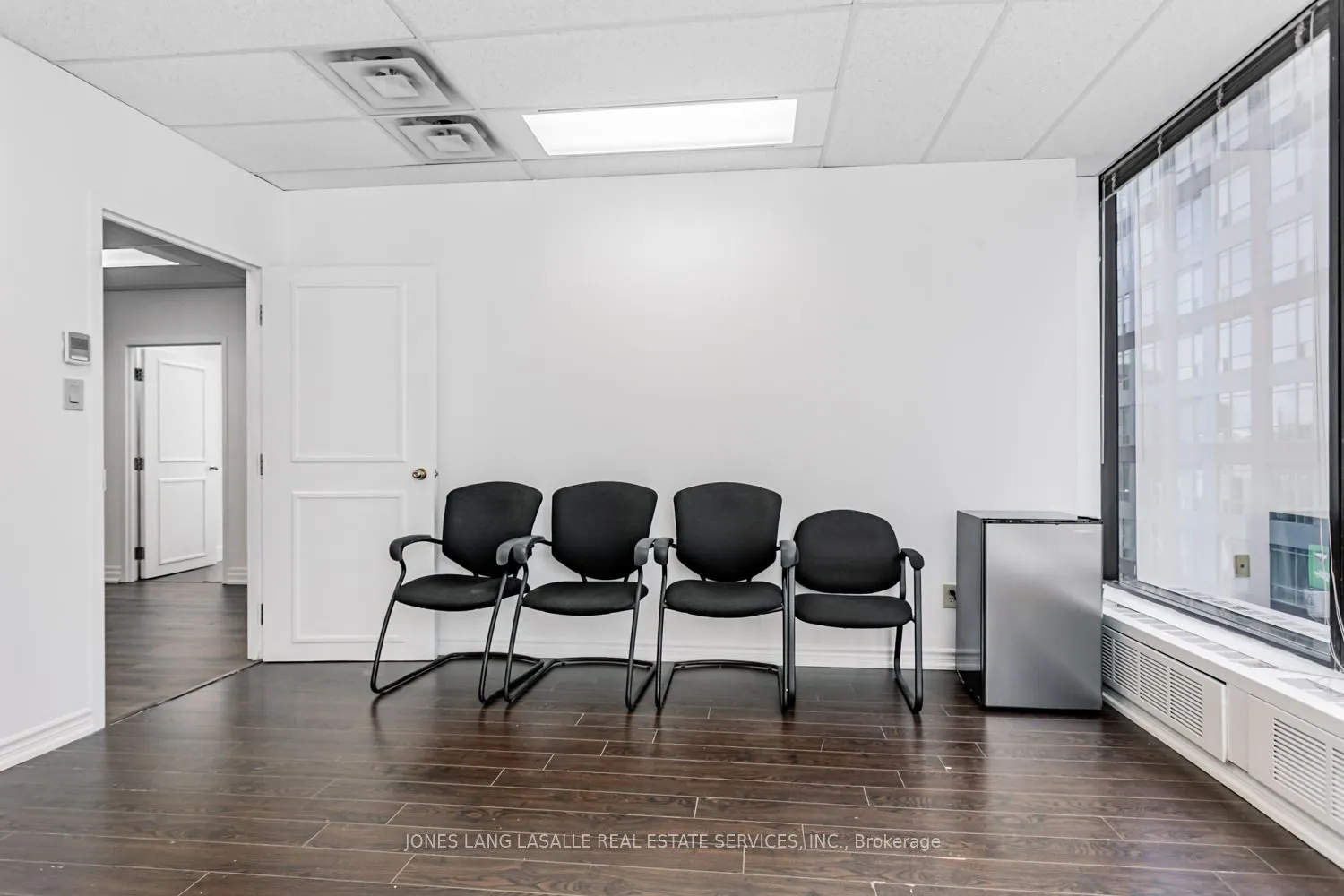 10 King Street E, #1401