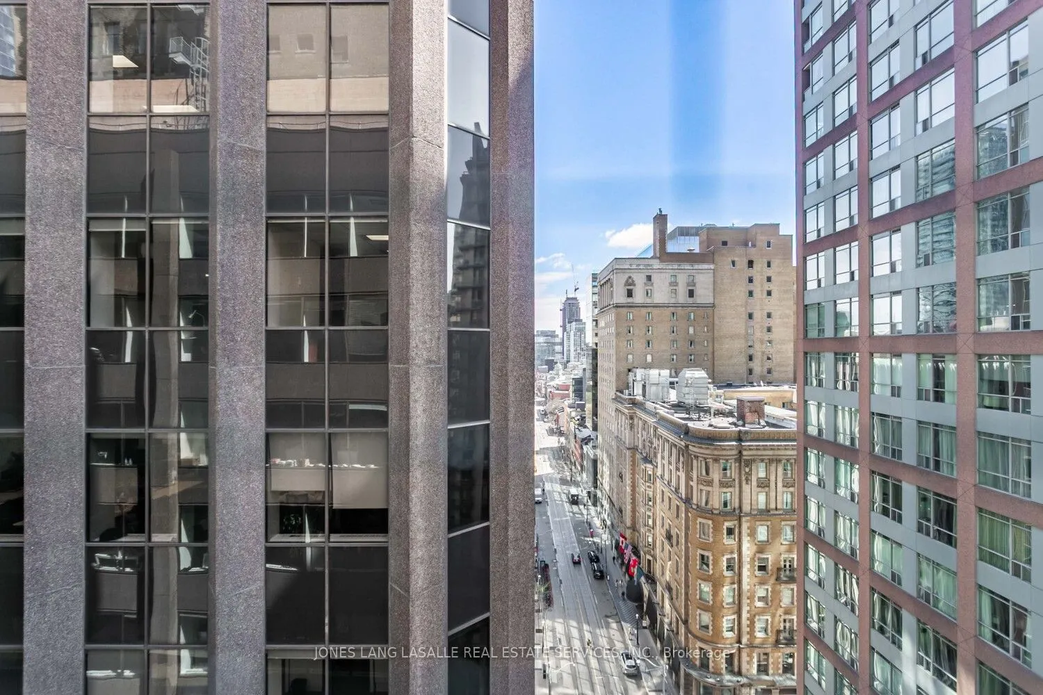 10 King Street E, #1401