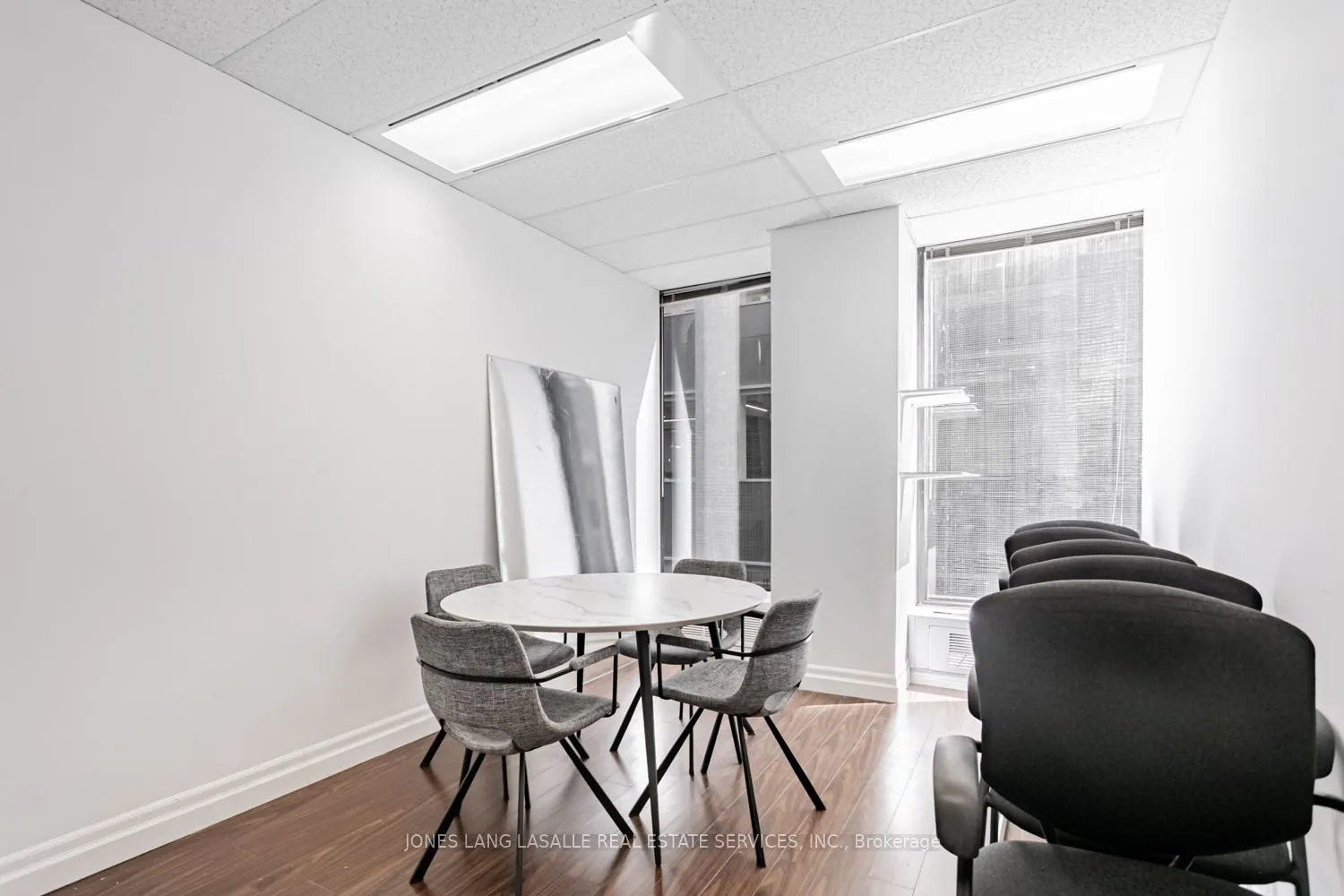 10 King Street E, #1401