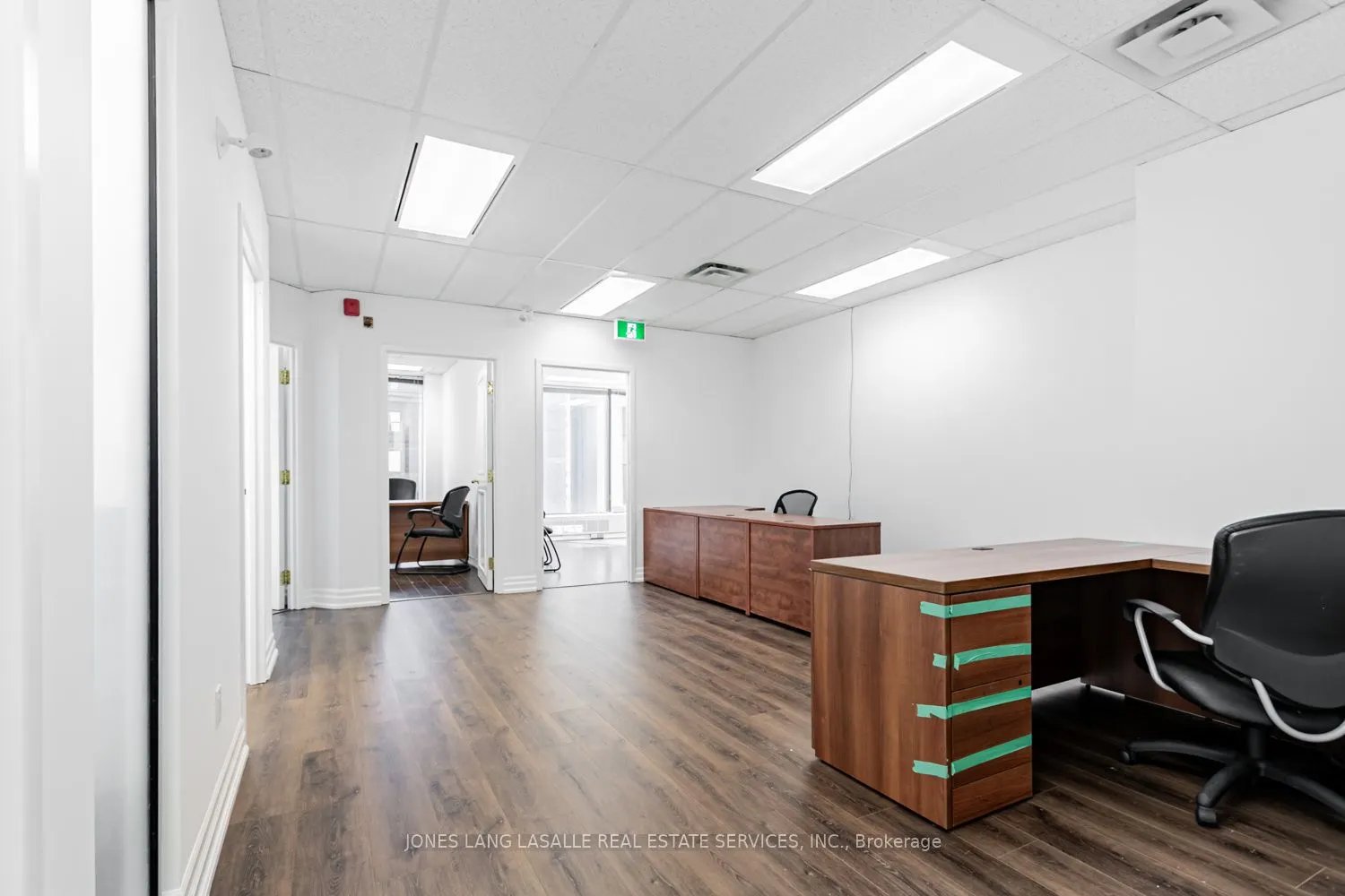 10 King Street E, #1401