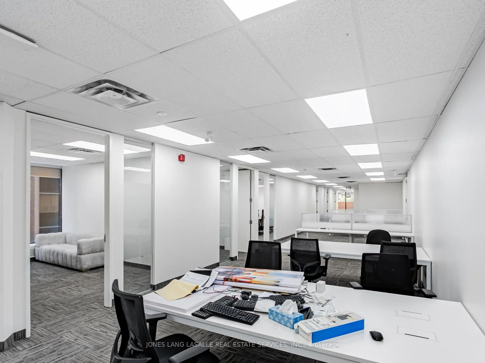 10 King Street E, #400