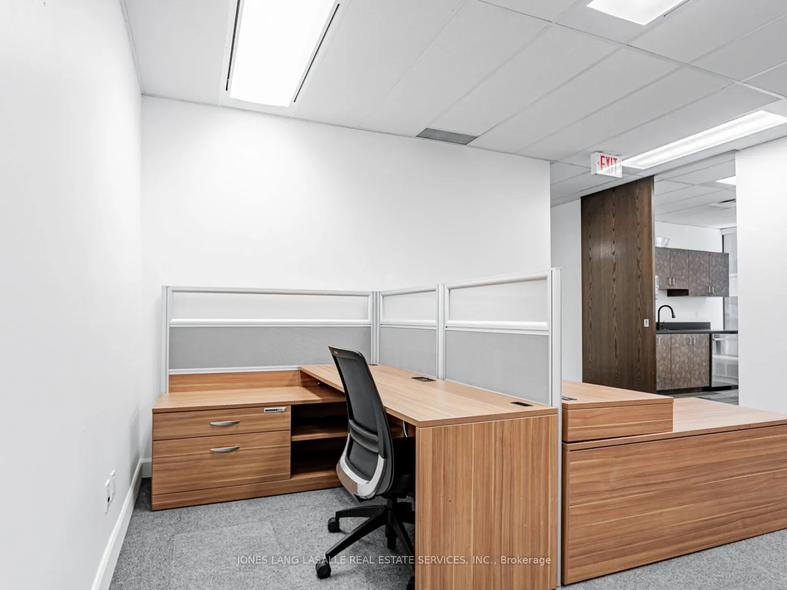 10 King Street E, #801