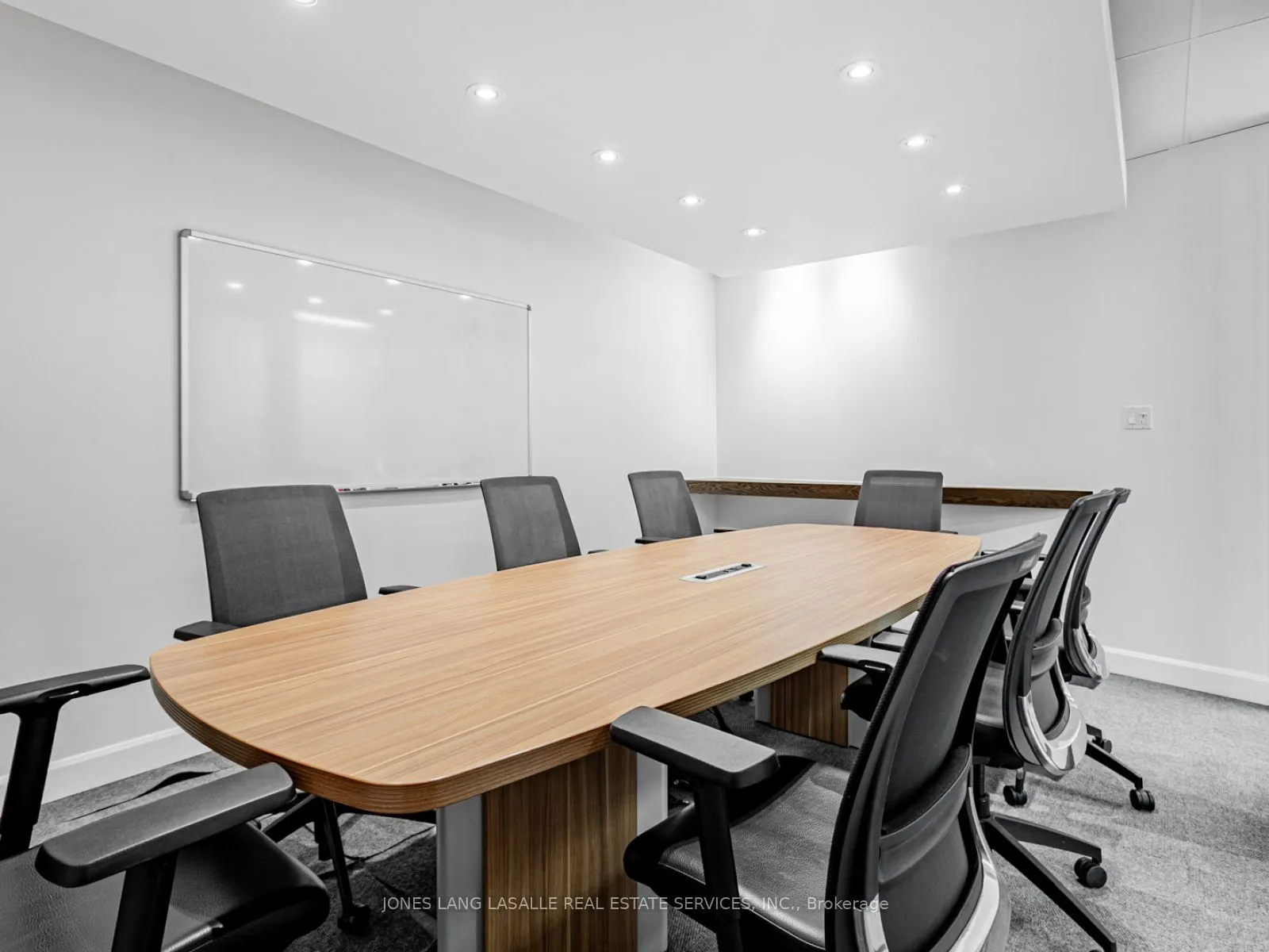 10 King Street E, #801