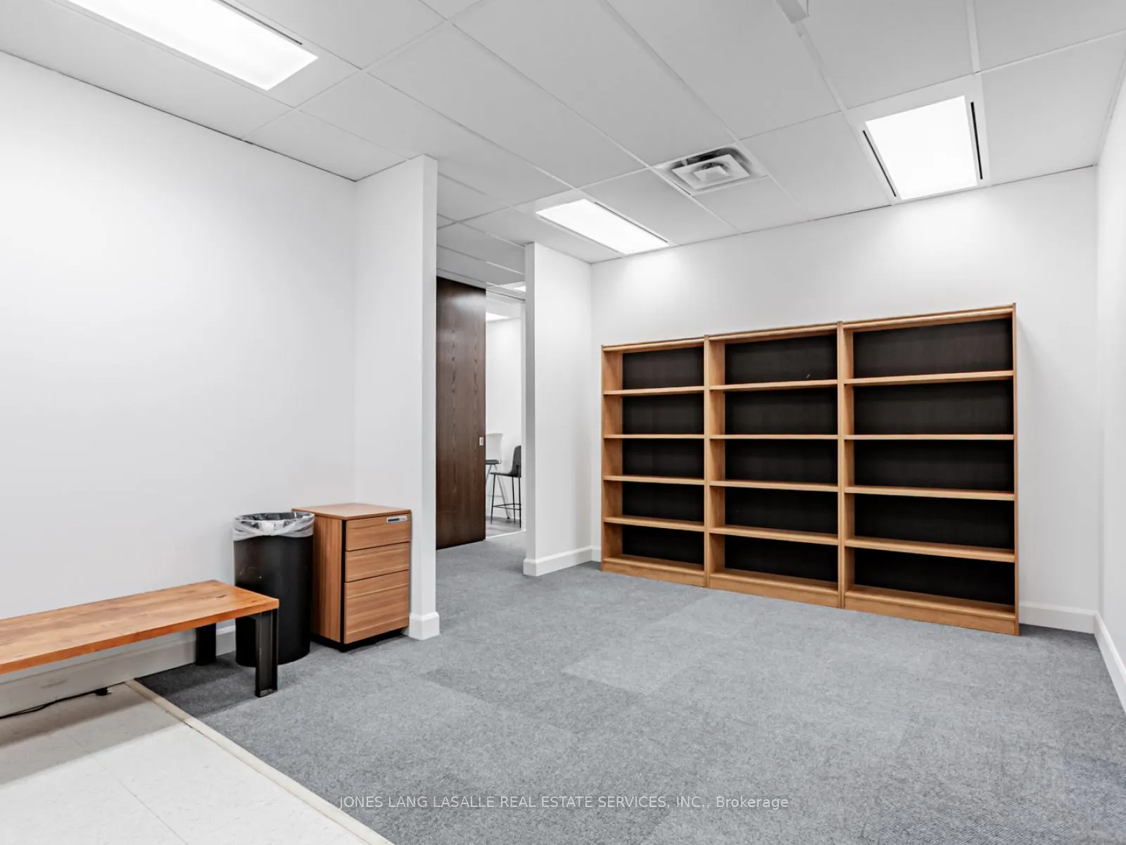 10 King Street E, #801