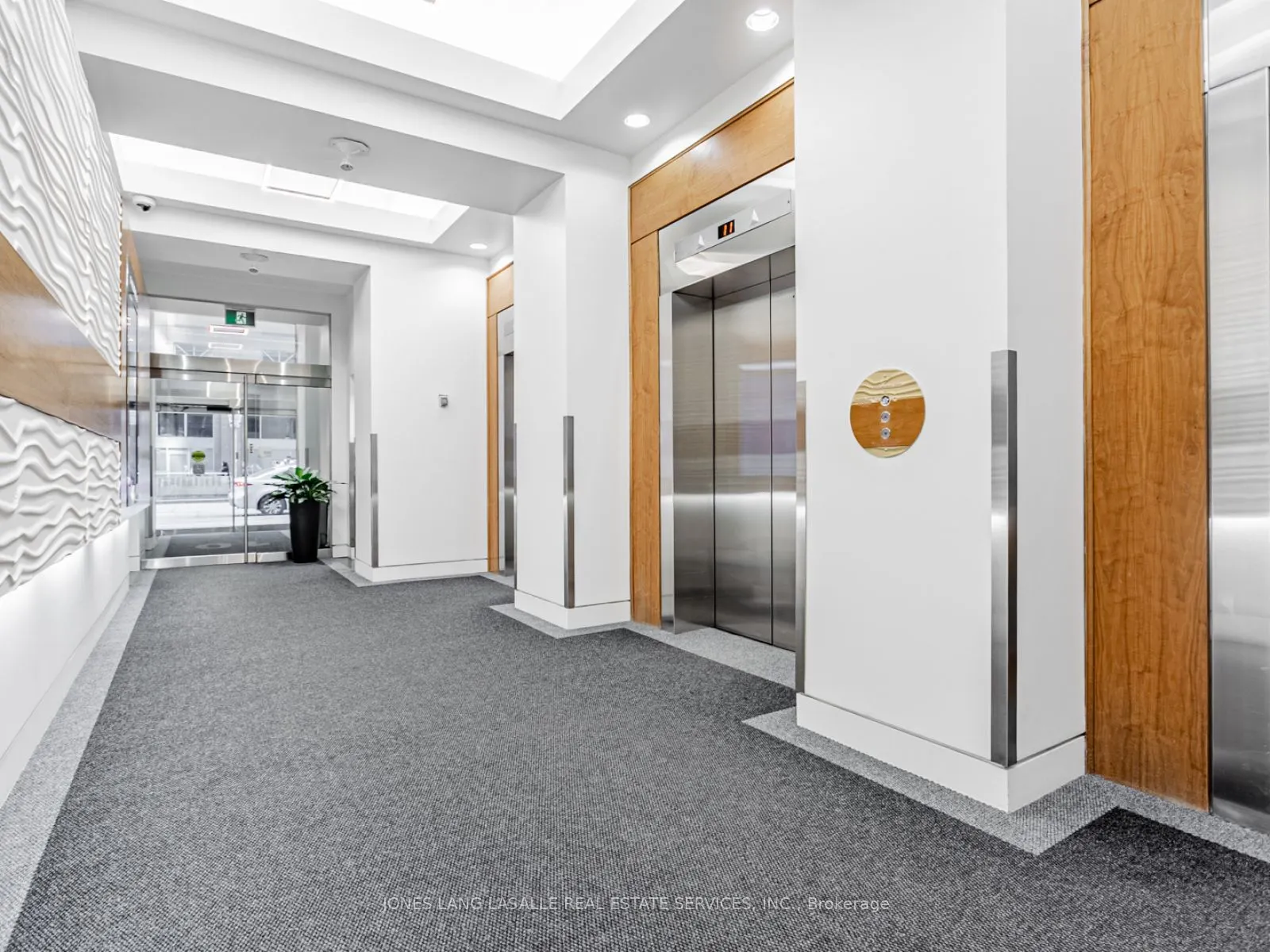 10 King Street E, #1250