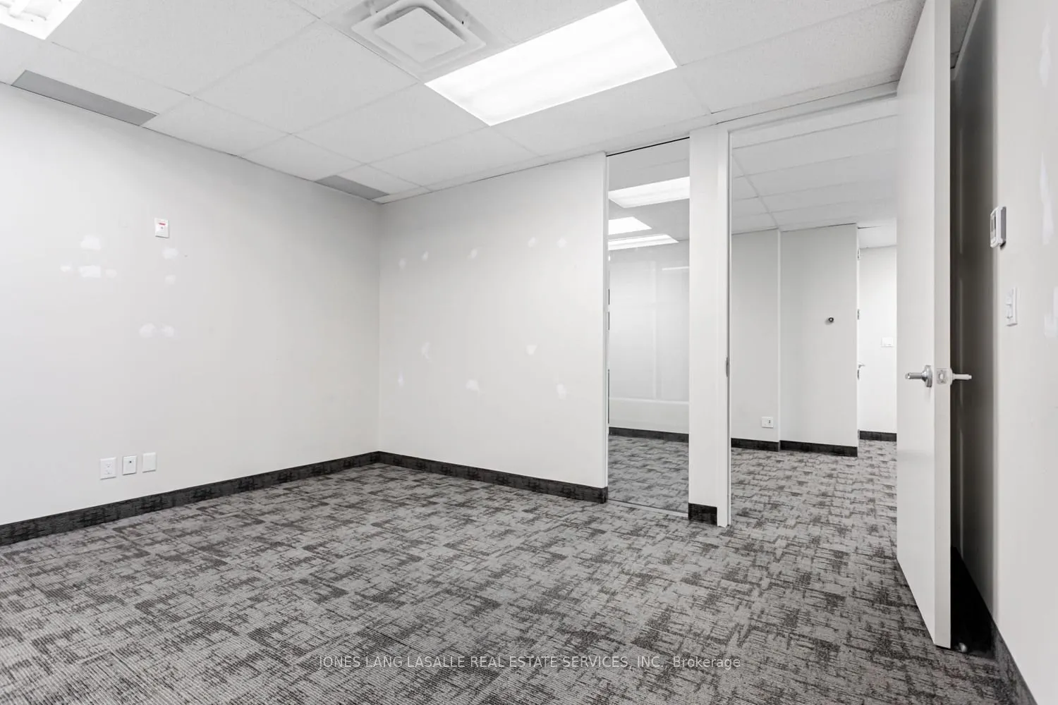 10 King Street E, #1250